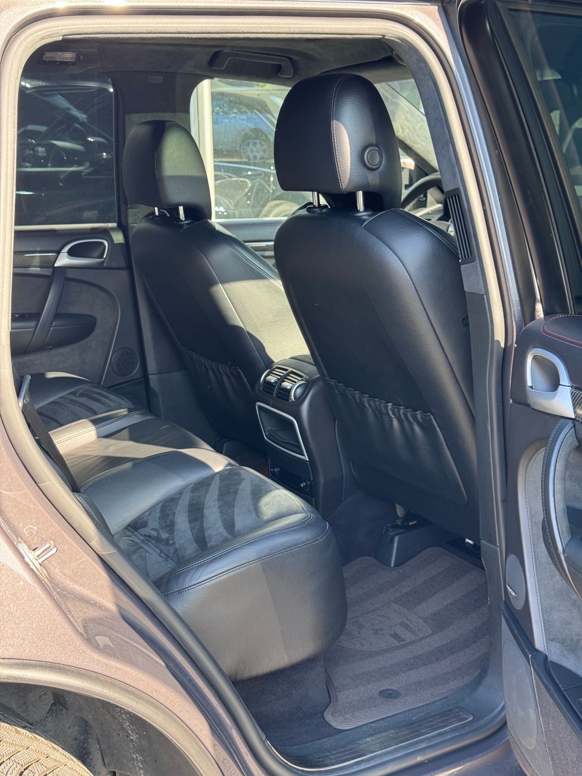PORSCHE Cayenne GTS Tiptronic-image-10