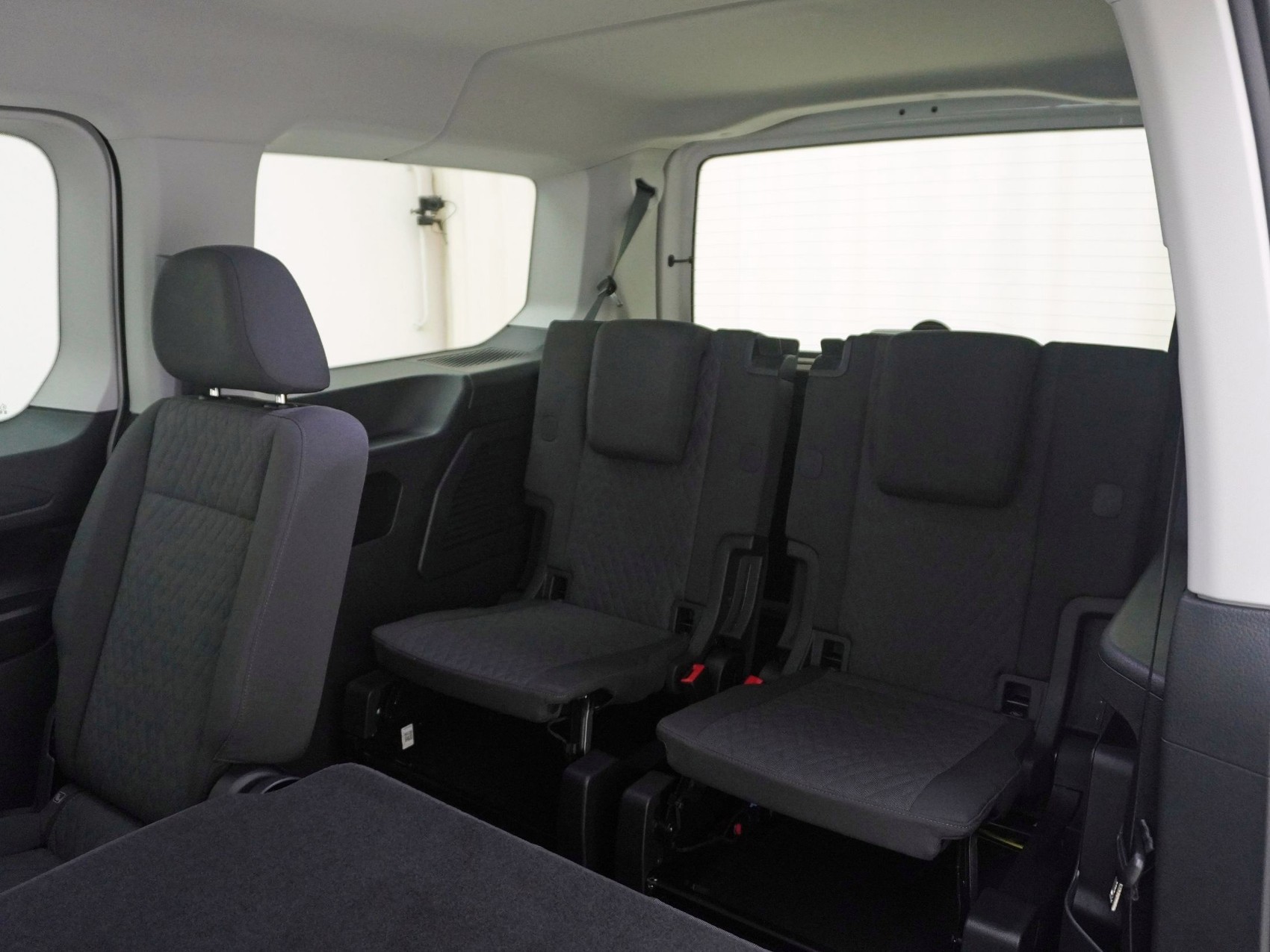 VW Caddy Maxi 2.0 TDI Edition 4Motion-image-13