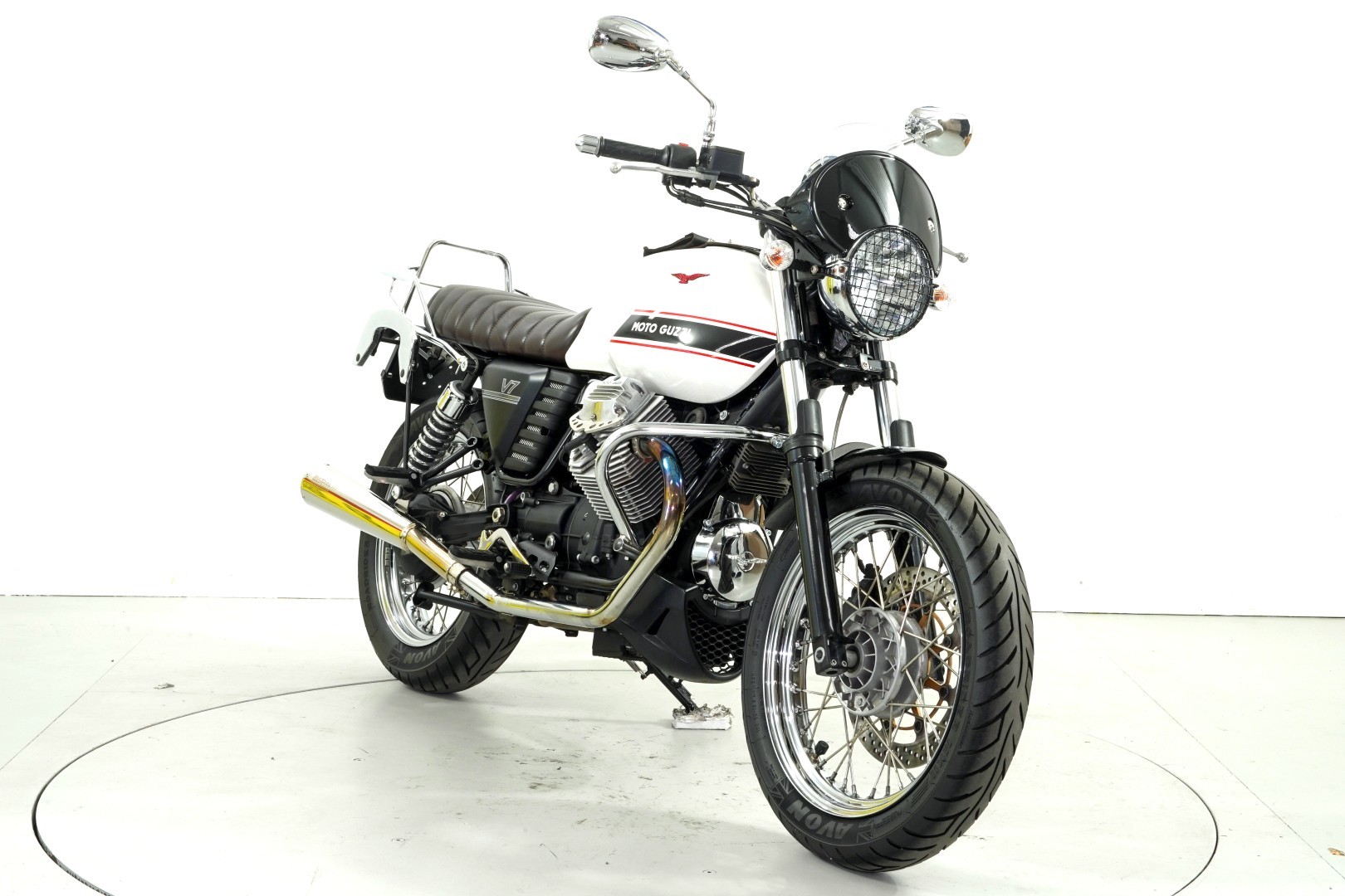MOTO GUZZI V7 Classic-showroom-element-1