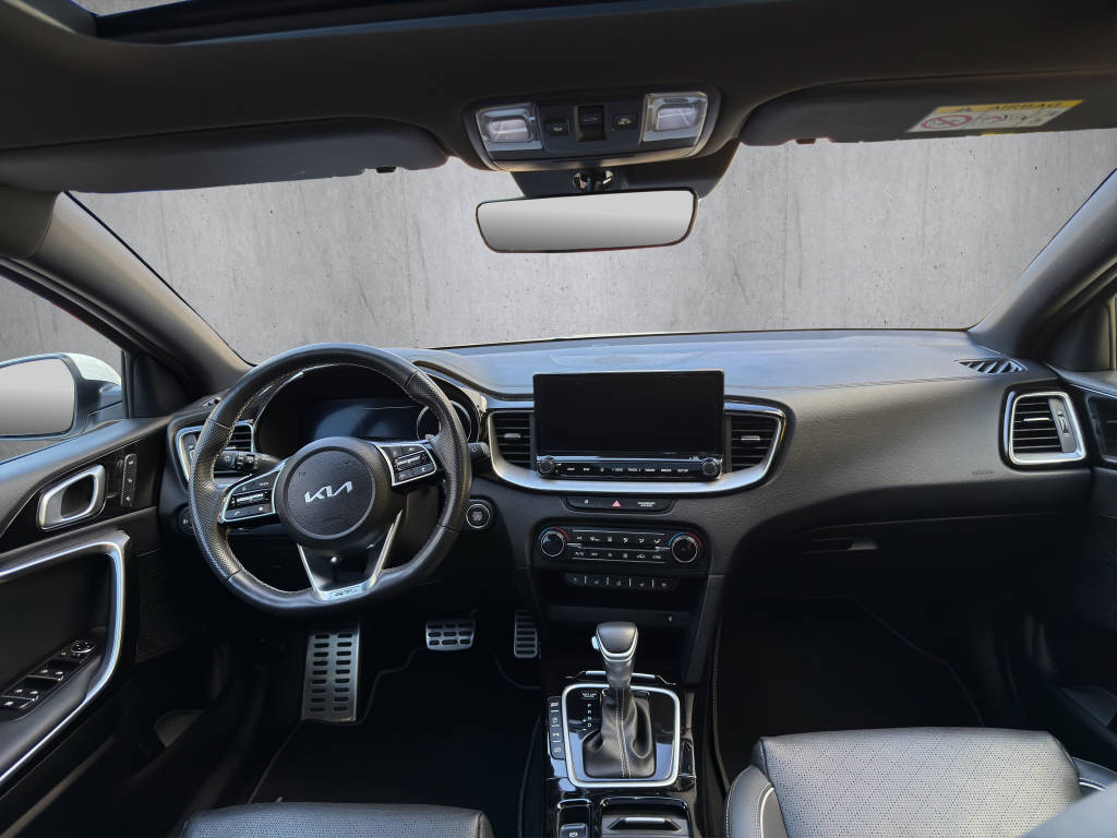 KIA Ceed SW 1.5 T-GDi MHEV GT-Line-image-13