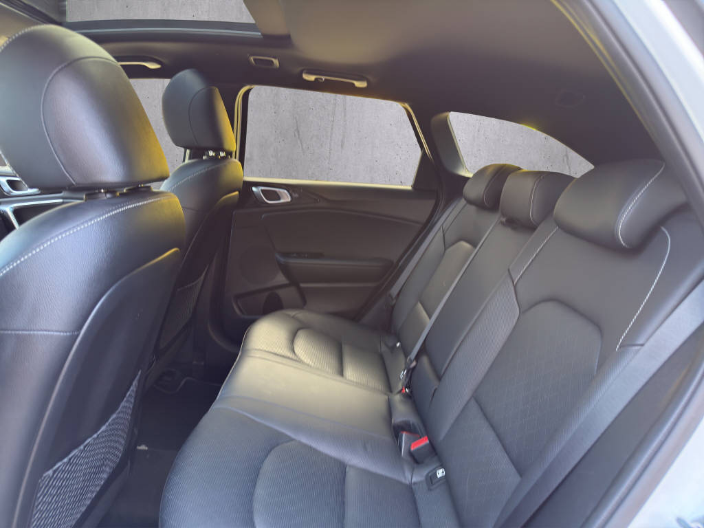 KIA Ceed SW 1.5 T-GDi MHEV GT-Line-image-14