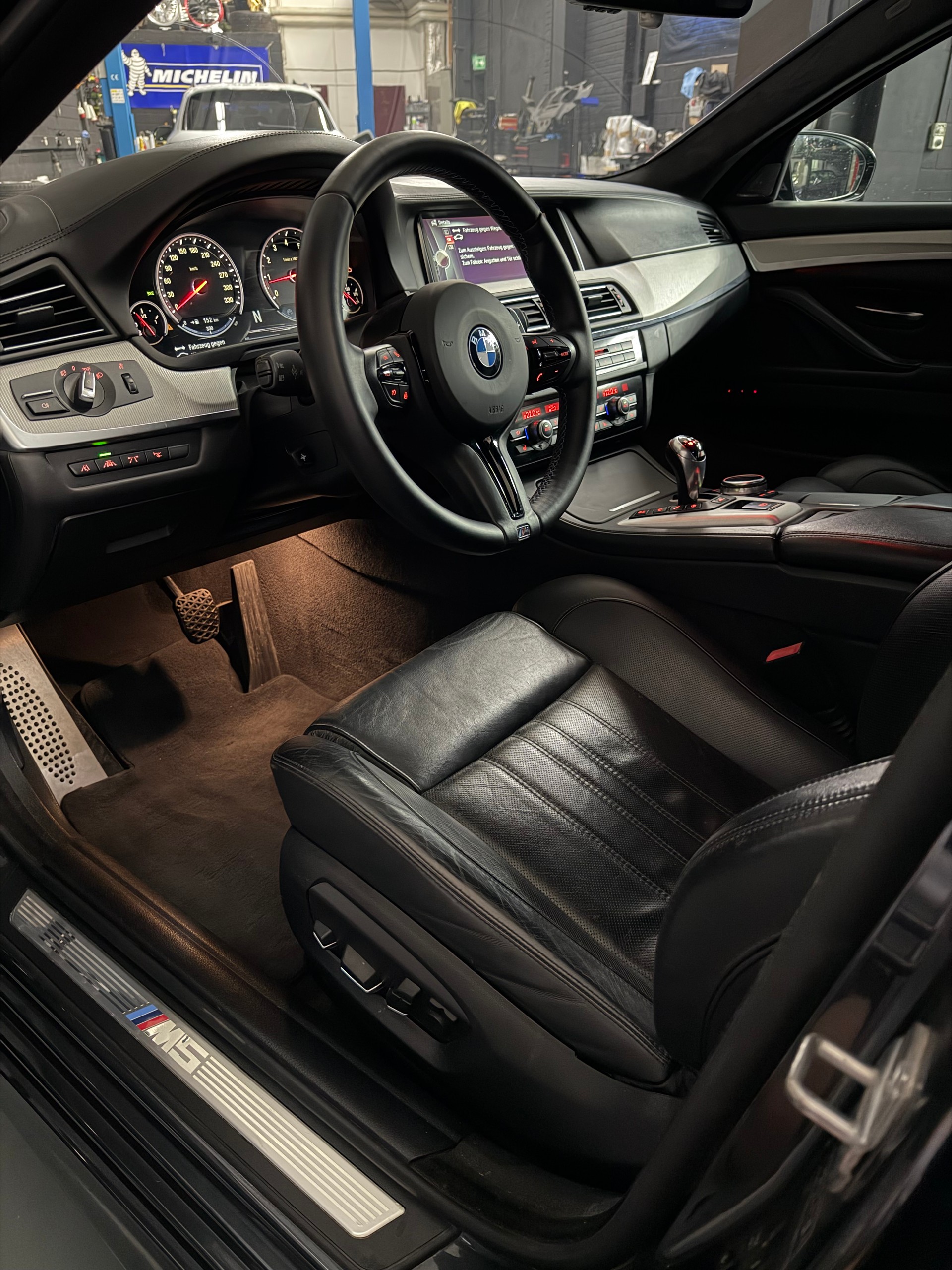 BMW M5 Drivelogic-image-3