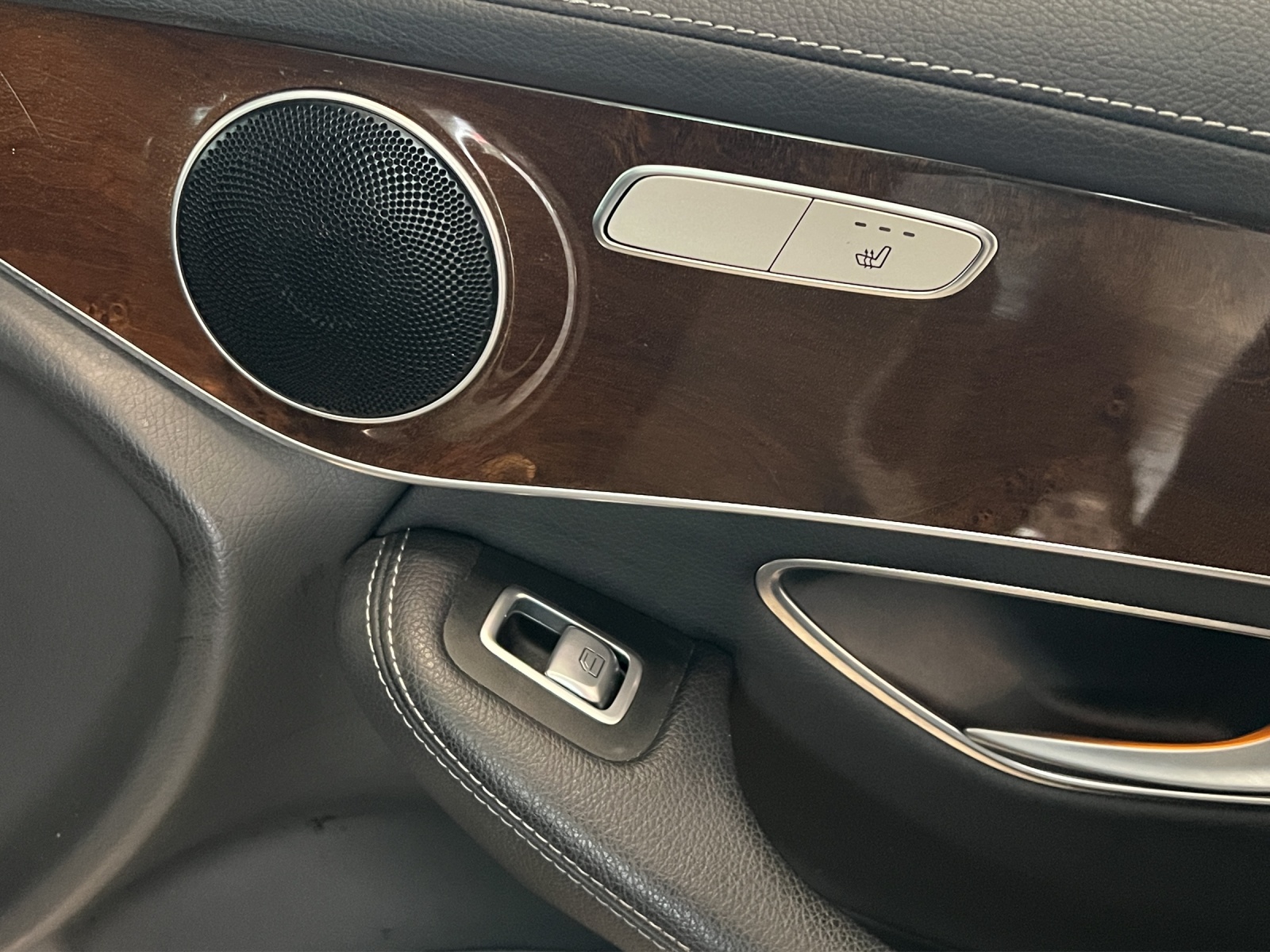 MERCEDES-BENZ GLC 250 Exclusive 4Matic 9G-Tronic-image-7