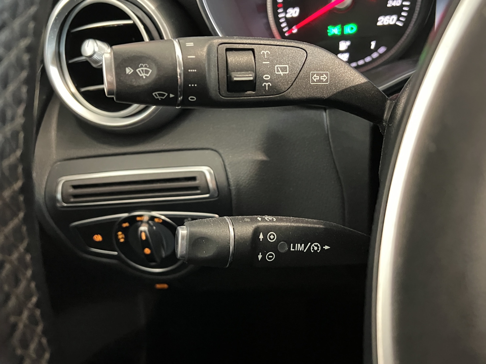 MERCEDES-BENZ GLC 250 Exclusive 4Matic 9G-Tronic-image-15