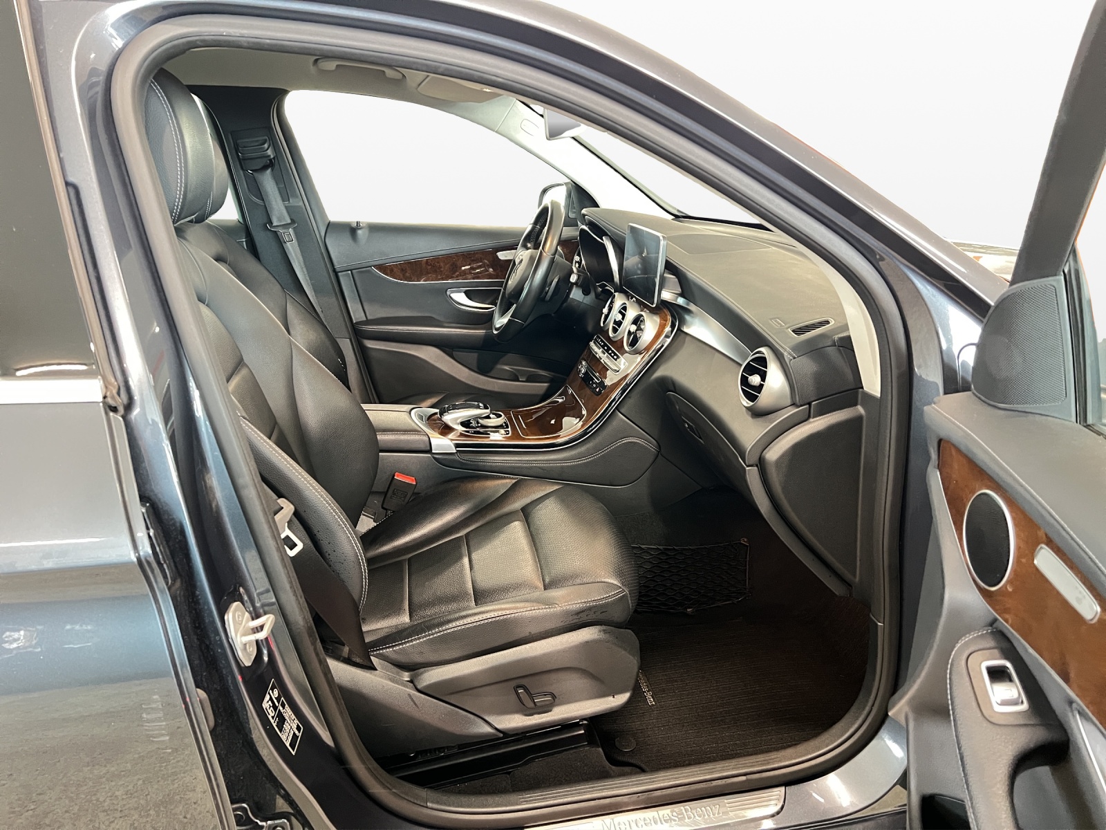 MERCEDES-BENZ GLC 250 Exclusive 4Matic 9G-Tronic-image-6