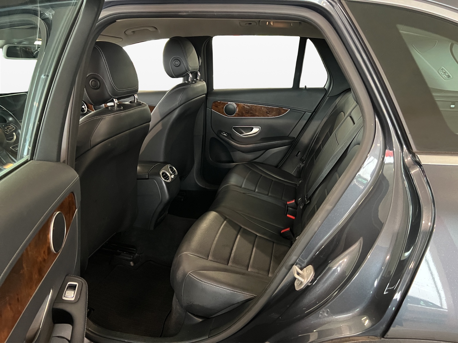 MERCEDES-BENZ GLC 250 Exclusive 4Matic 9G-Tronic-image-11
