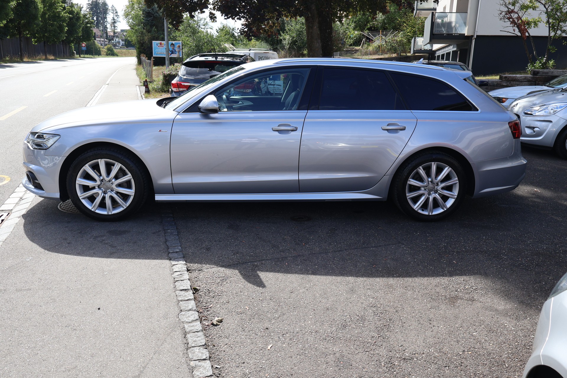 AUDI A6 Avant 2.0 TFSI quattro S-tronic-image-3