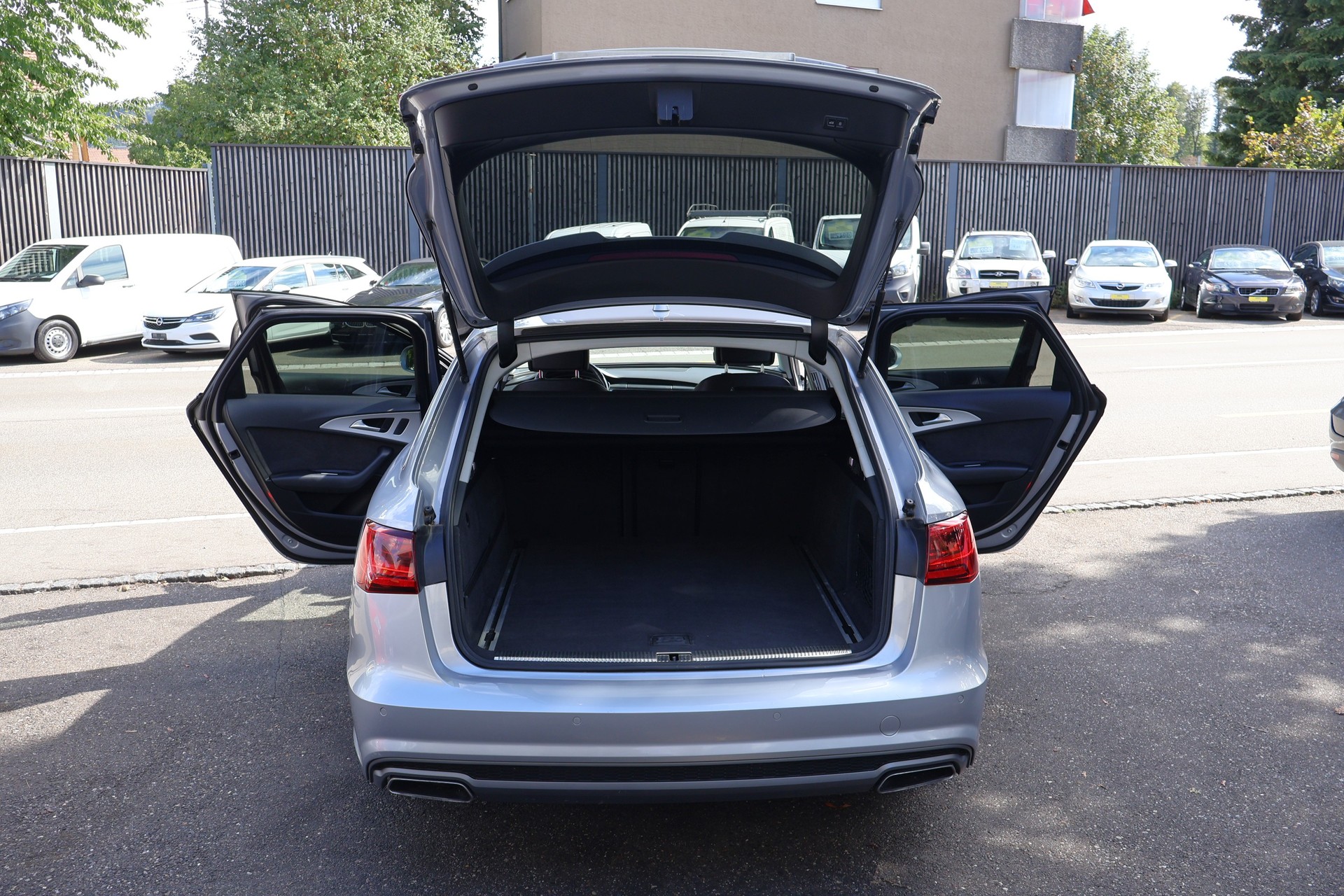 AUDI A6 Avant 2.0 TFSI quattro S-tronic-image-8