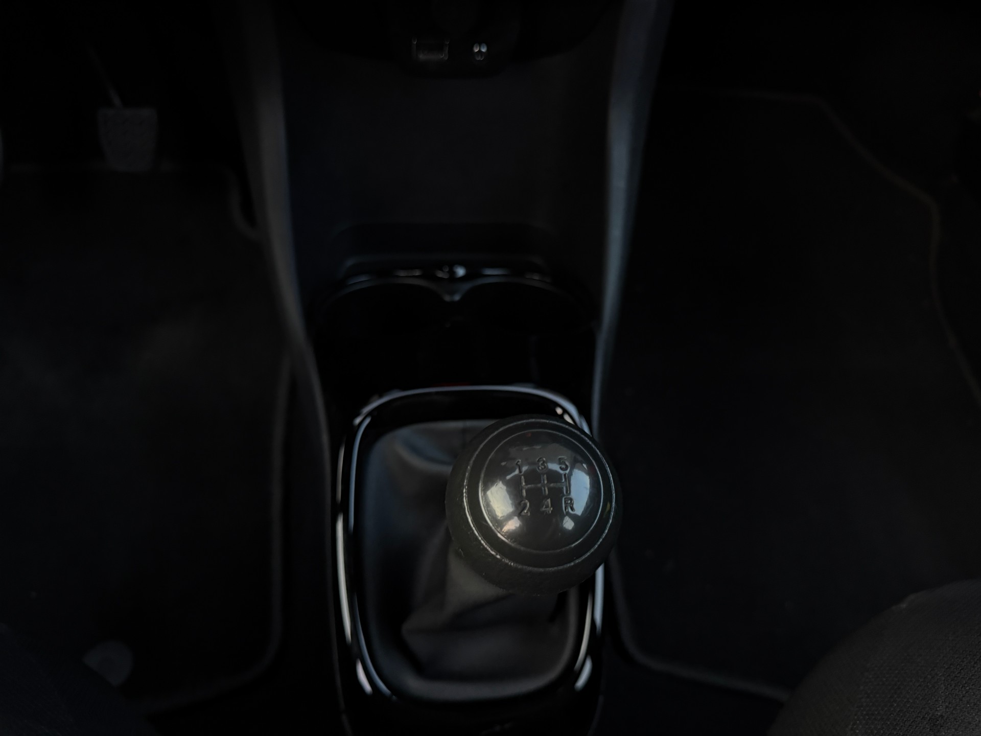 CITROEN C1 1.0 VTi Shine Stop&Start-image-9