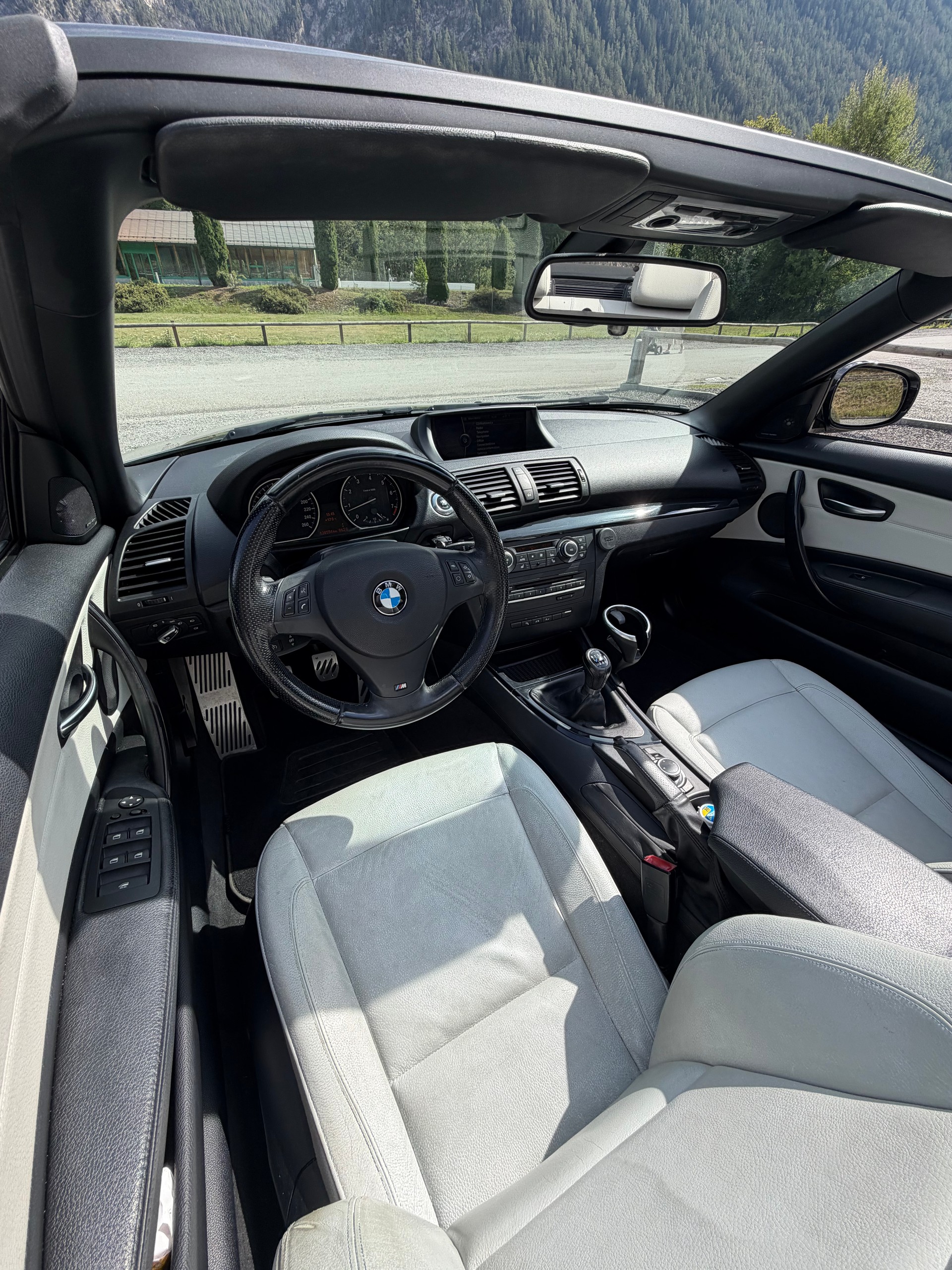 BMW 125i-image-5