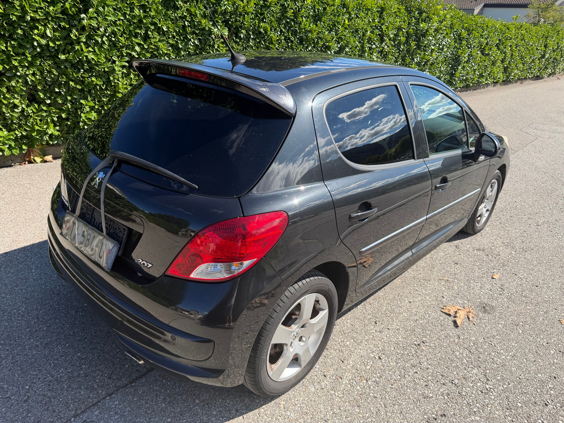 PEUGEOT 207 1.6 16V Sport Automatic-image-2