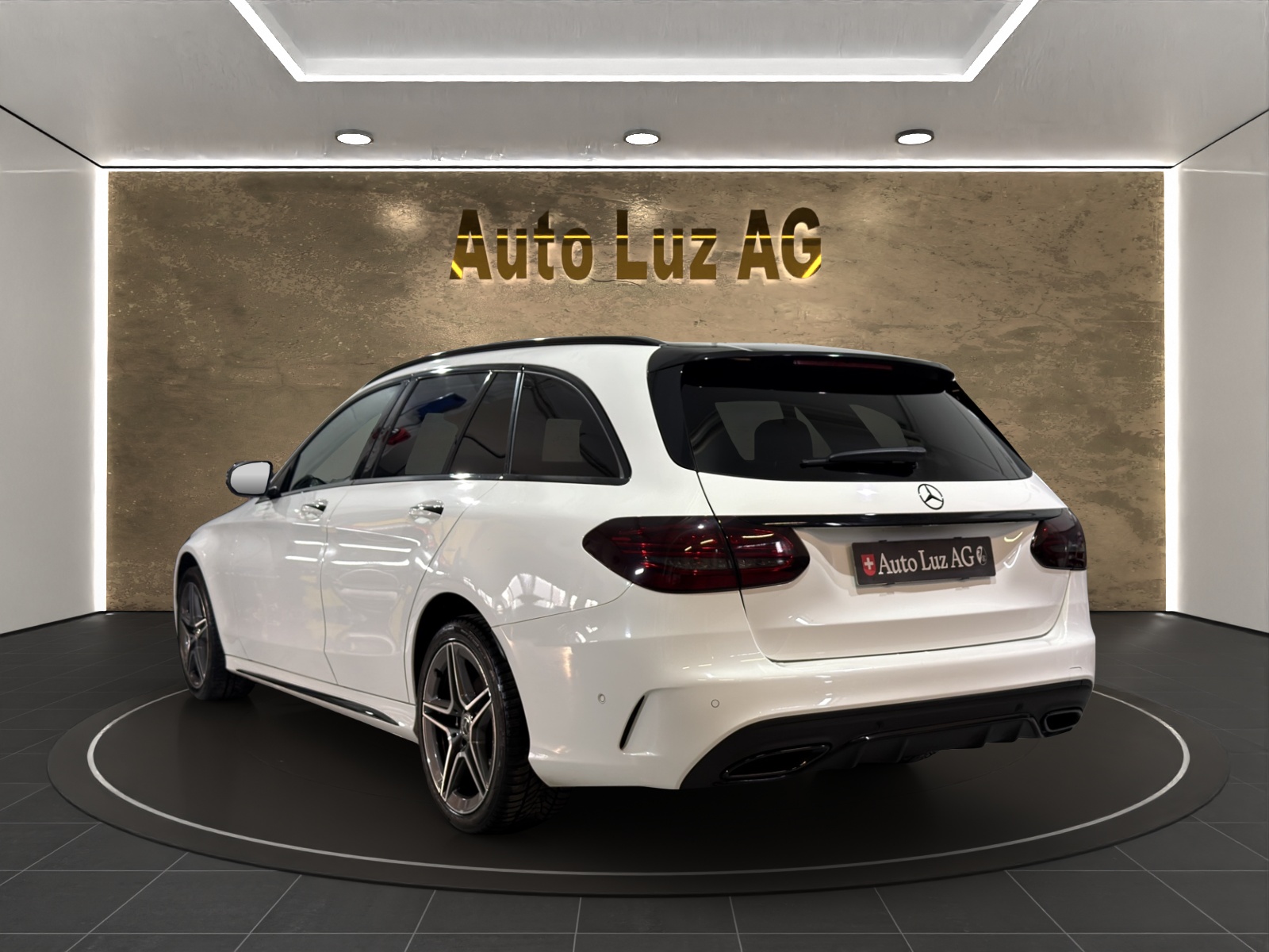MERCEDES-BENZ C 220 d Swiss Star AMG Line 4M 9G-Tronic-image-4