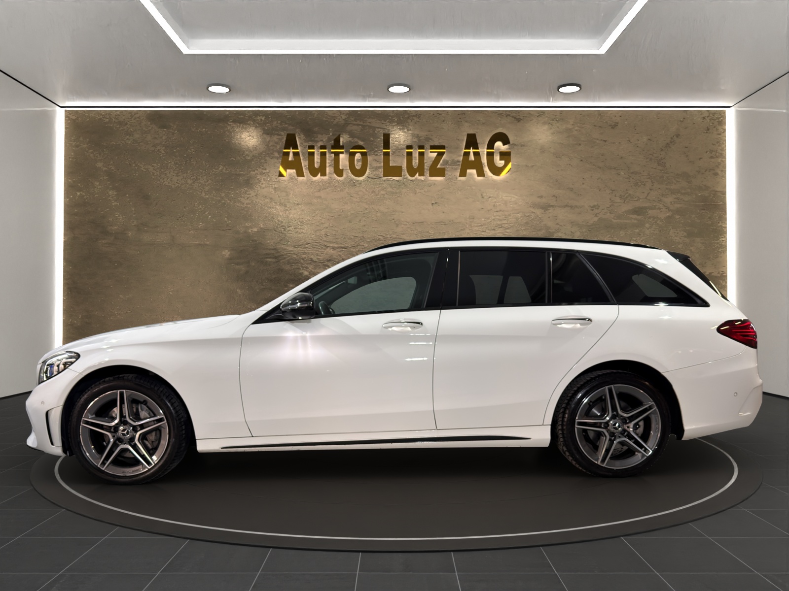 MERCEDES-BENZ C 220 d Swiss Star AMG Line 4M 9G-Tronic-image-5