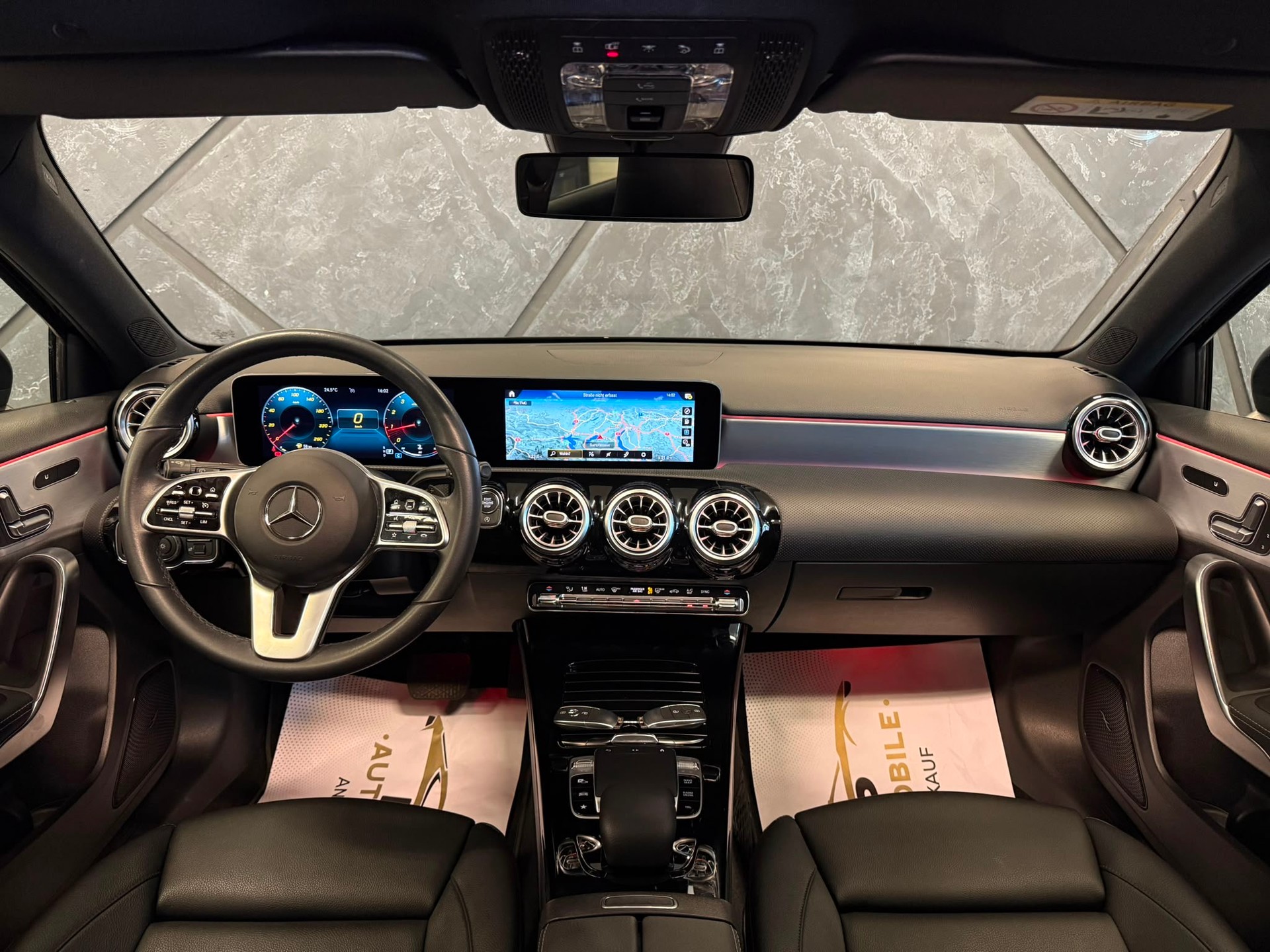 MERCEDES-BENZ A 180 Progressive 7G-DCT-image-8