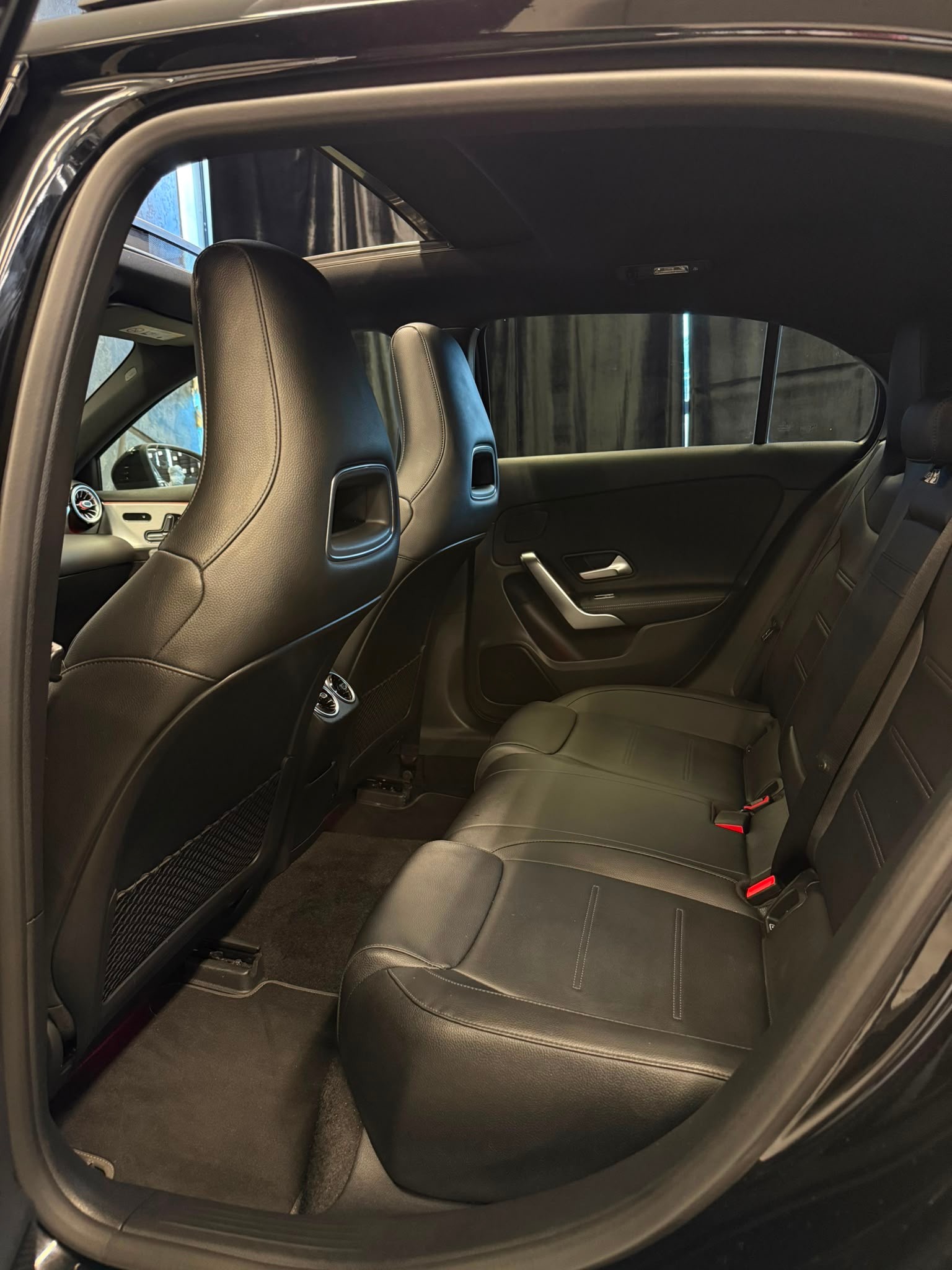 MERCEDES-BENZ A 180 Progressive 7G-DCT-image-15