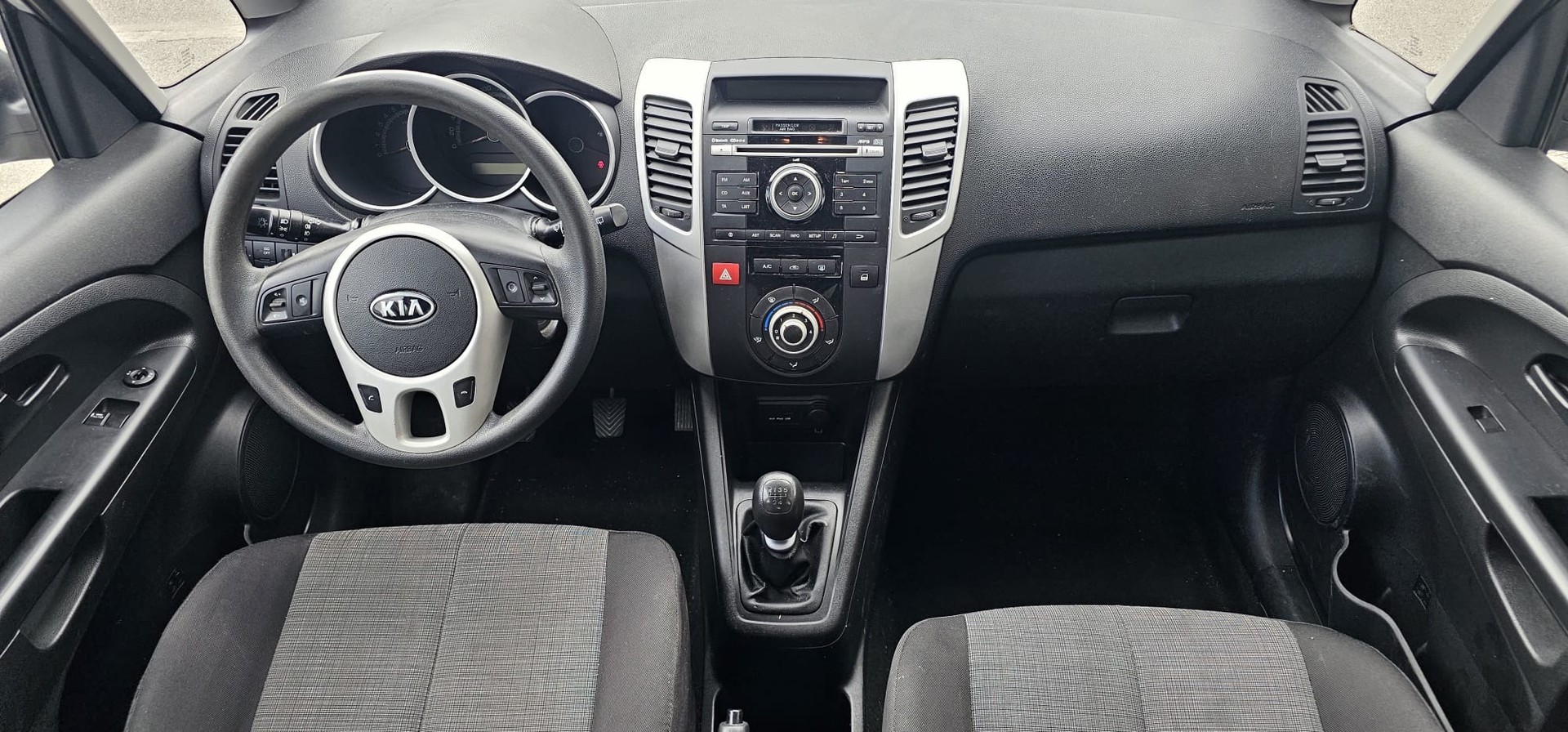 KIA Venga 1.4 CVVT _seven-image-11