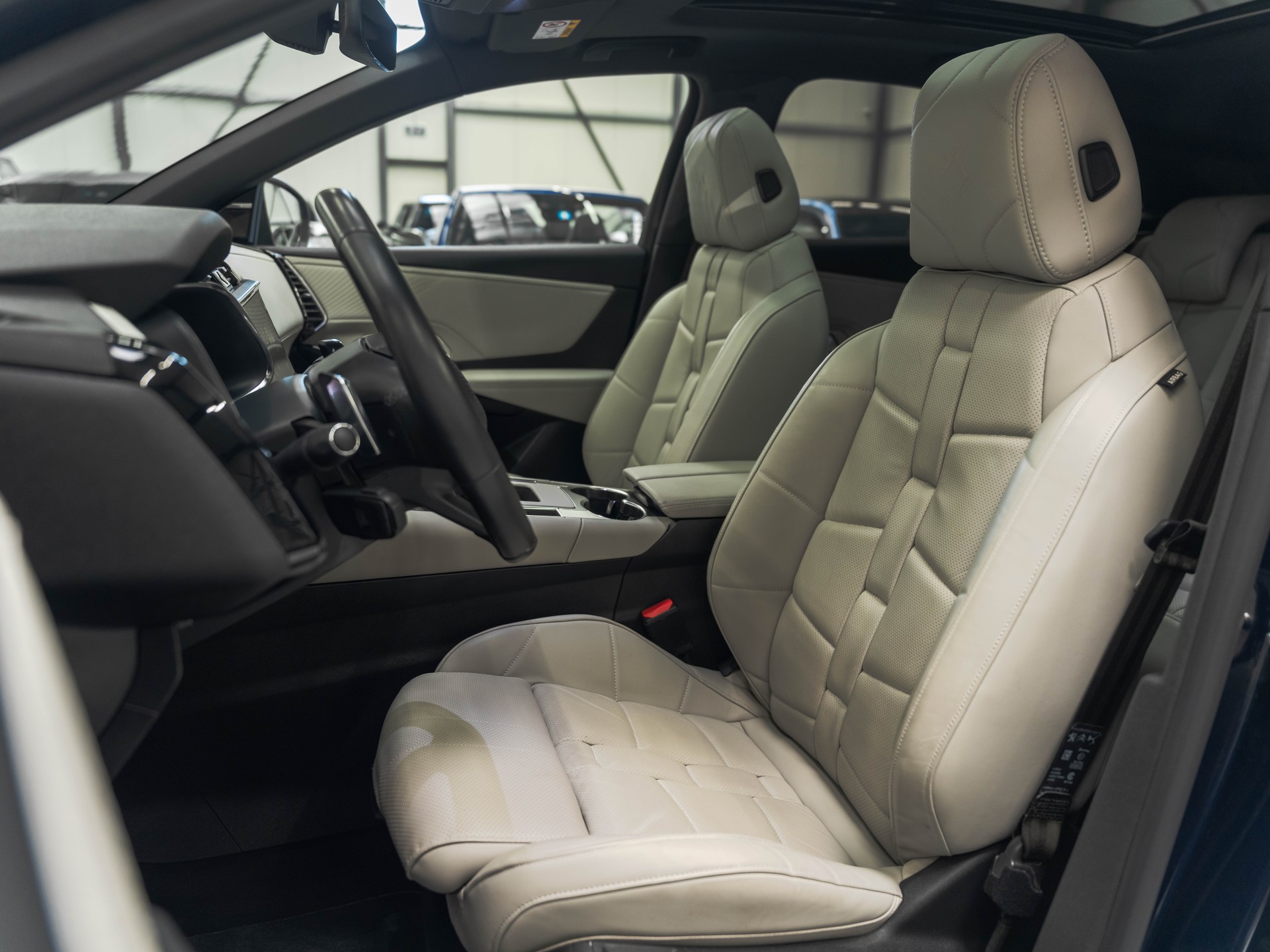 DS AUTOMOBILES DS 7 Crossback E-Tense 360 4x4 Opéra-image-9