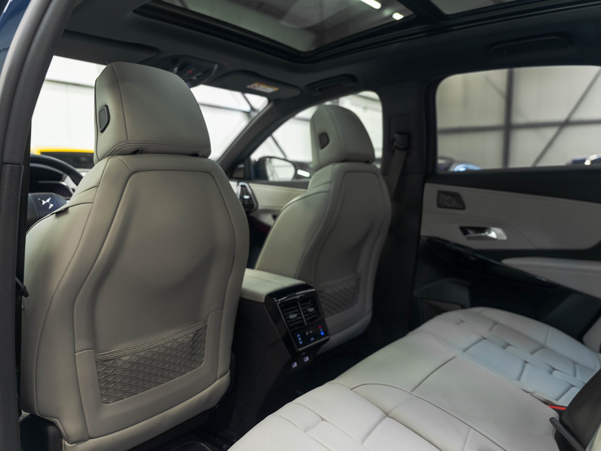 DS AUTOMOBILES DS 7 Crossback E-Tense 360 4x4 Opéra-image-11