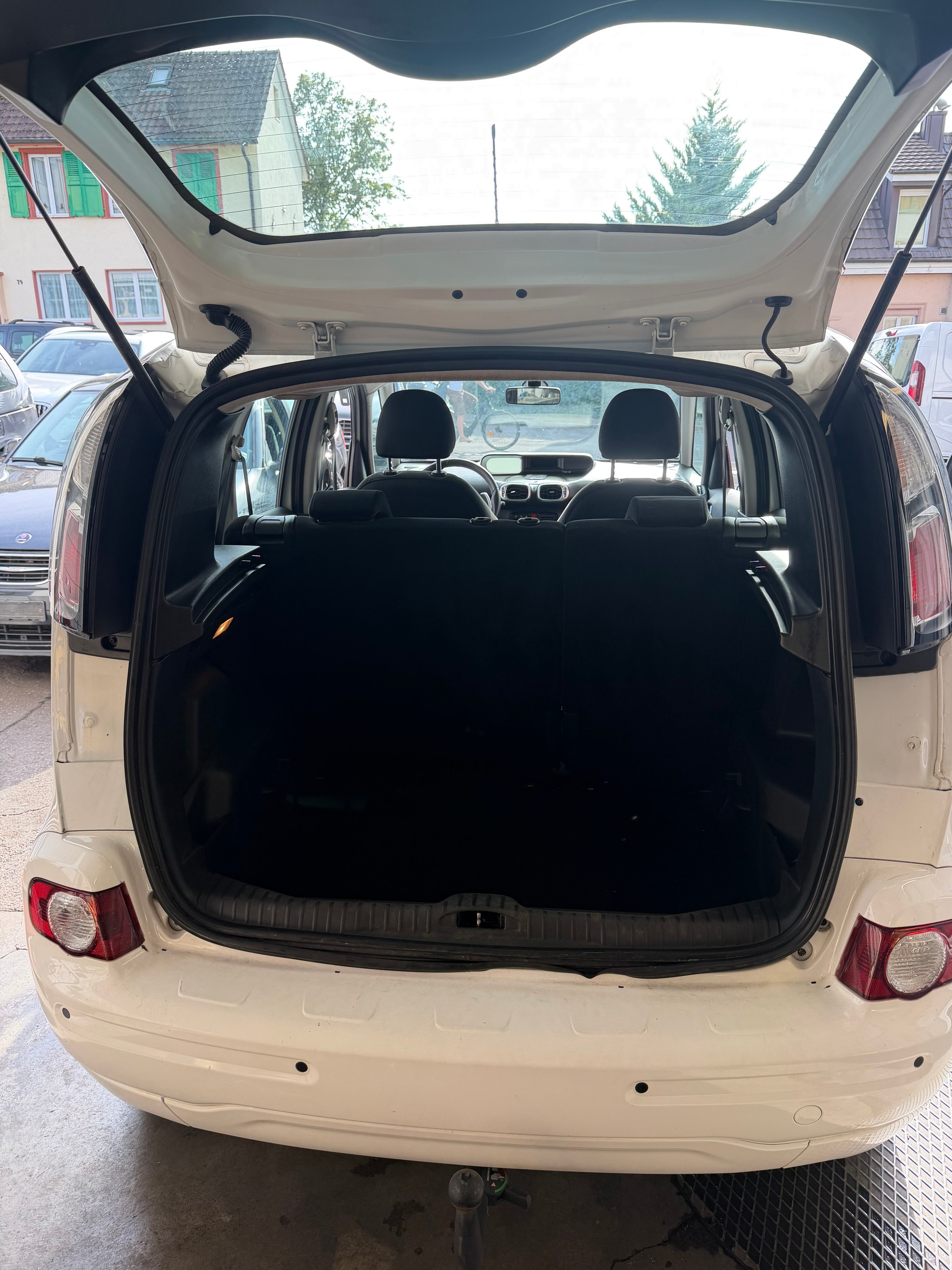 CITROEN C3 Picasso 1.6i 16V Séduction EGS6-image-13