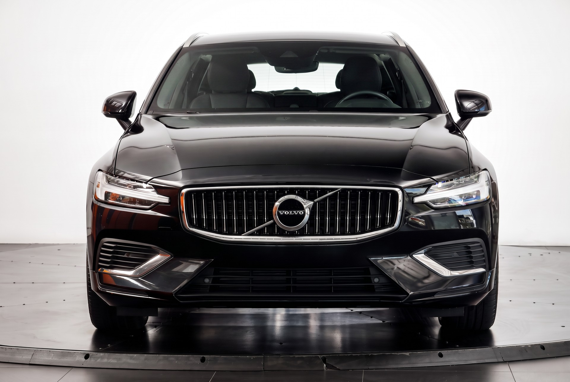 VOLVO V60 T6 eAWD Twin Engine Inscription Geartronic-image-1