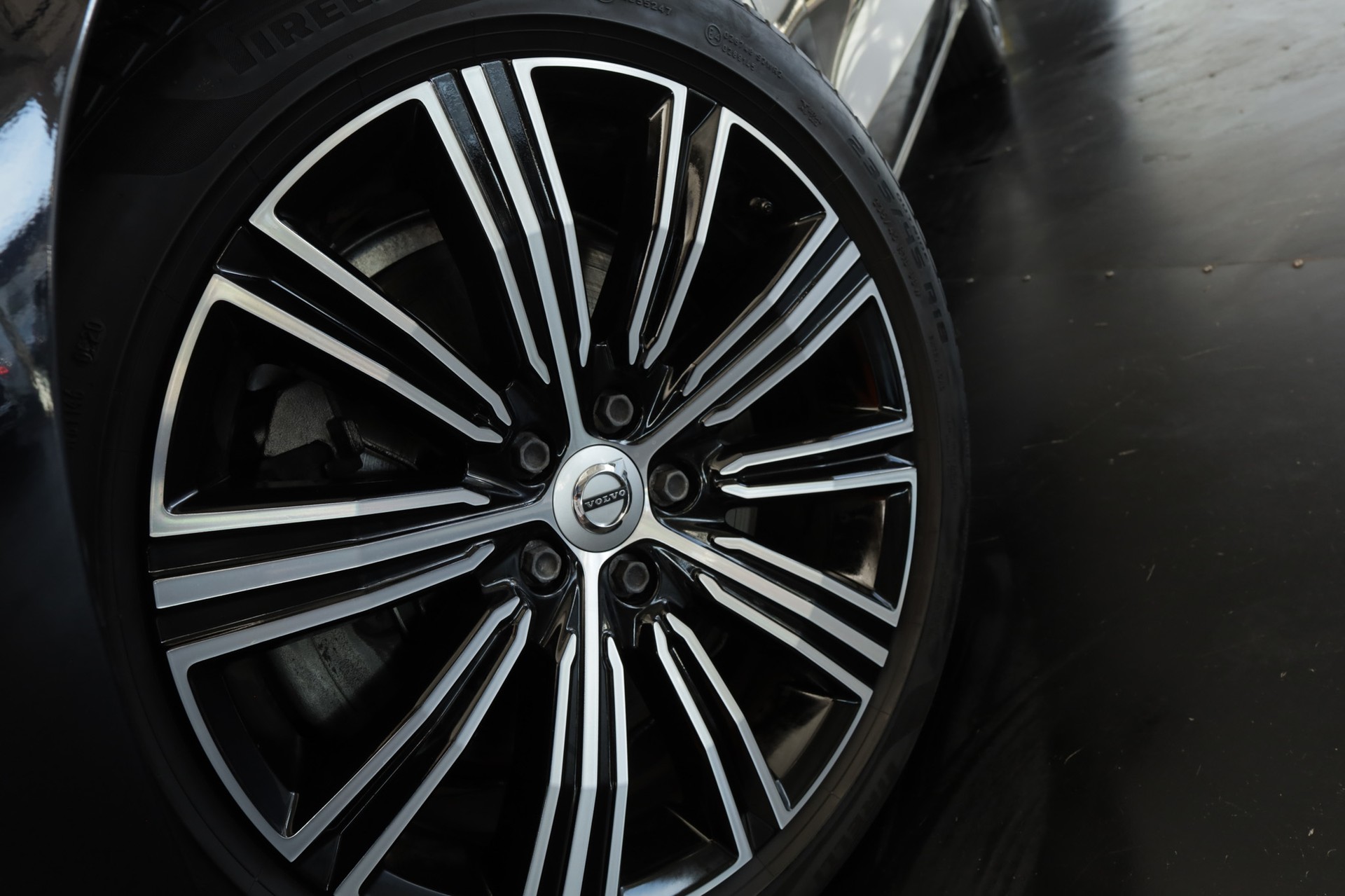 VOLVO V60 T6 eAWD Twin Engine Inscription Geartronic-image-8