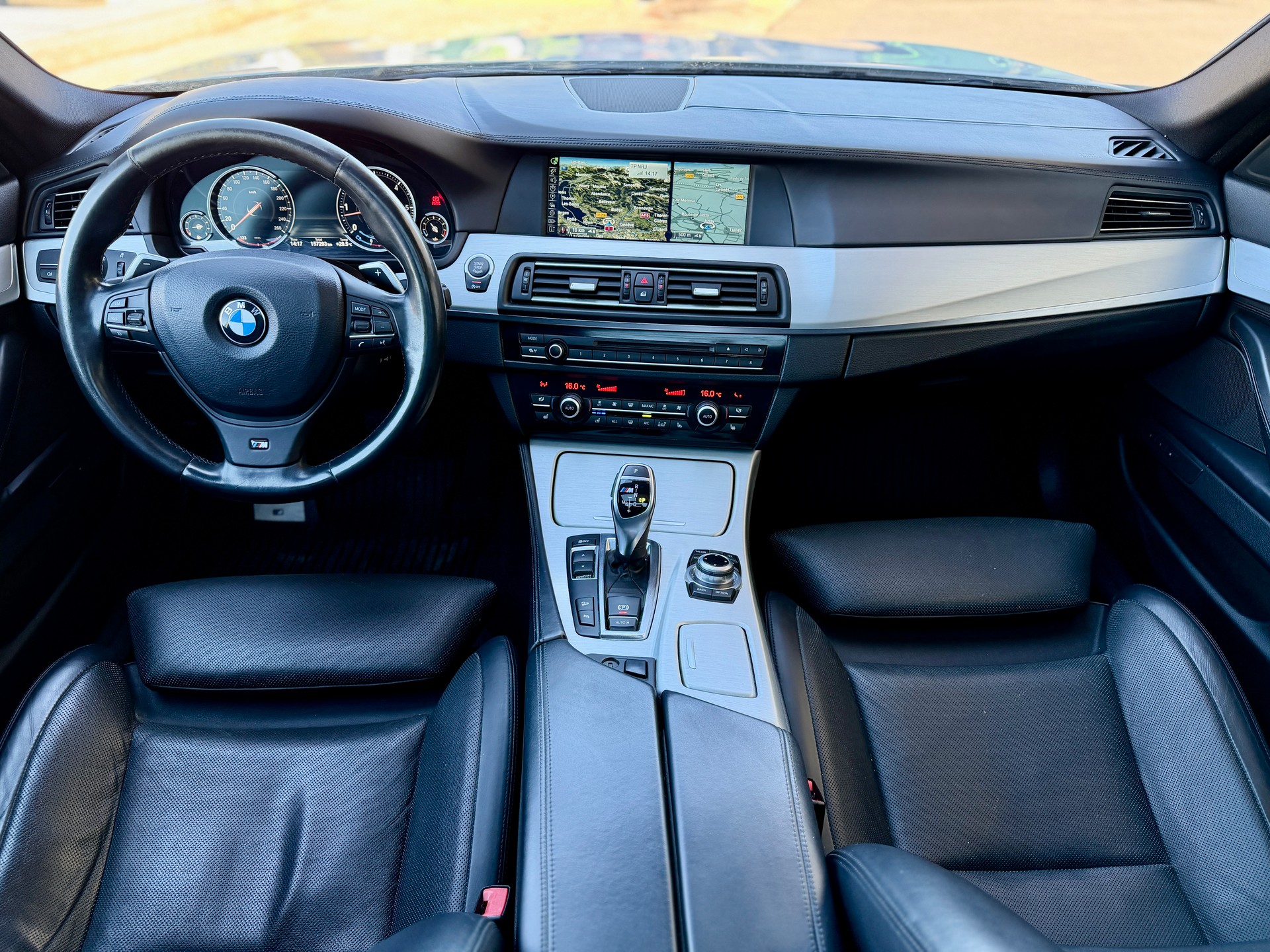 BMW M550d xDrive Touring Steptronic-image-8