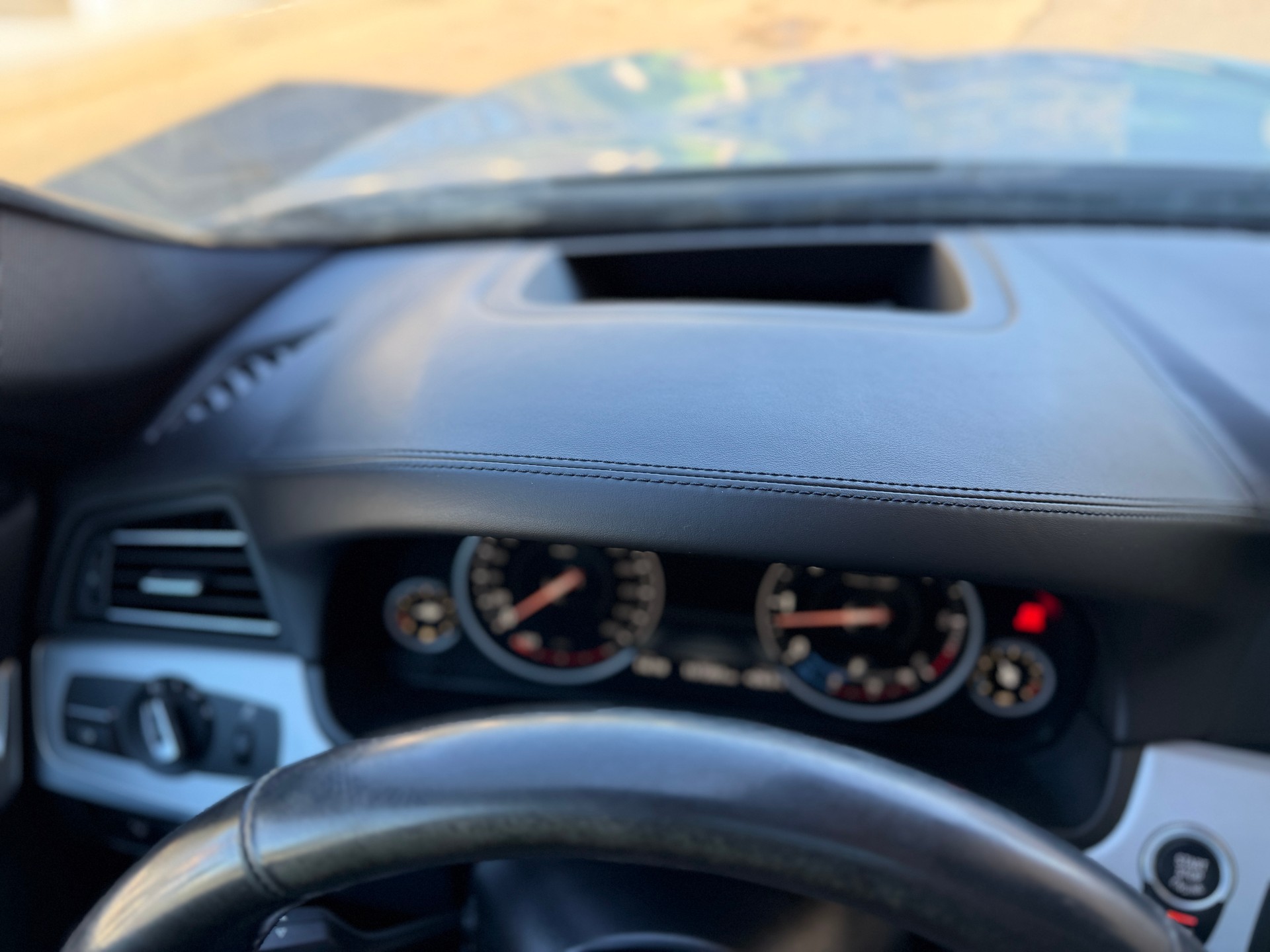 BMW M550d xDrive Touring Steptronic-image-13