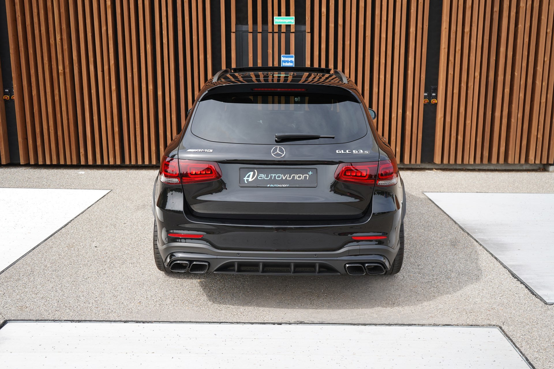MERCEDES-BENZ GLC 63 S AMG BLACK 4MATIC+ 9G-TRONIC l 510 PS-image-14