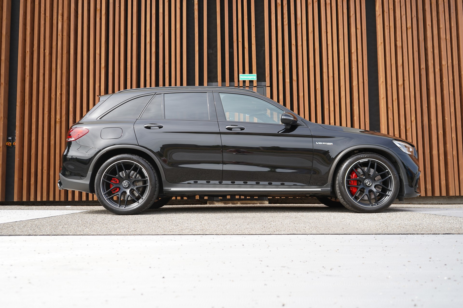 MERCEDES-BENZ GLC 63 S AMG BLACK 4MATIC+ 9G-TRONIC l 510 PS-image-0