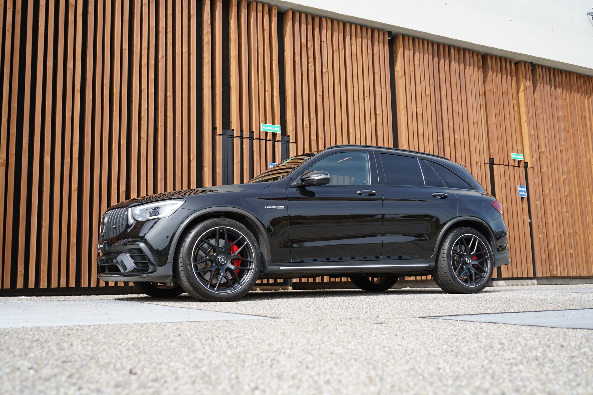 MERCEDES-BENZ GLC 63 S AMG BLACK 4MATIC+ 9G-TRONIC l 510 PS-image-4