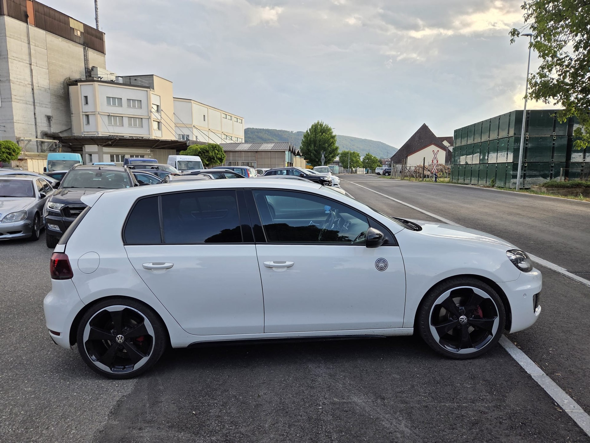 VW Golf 2.0 TSI GTI Edition-image-5
