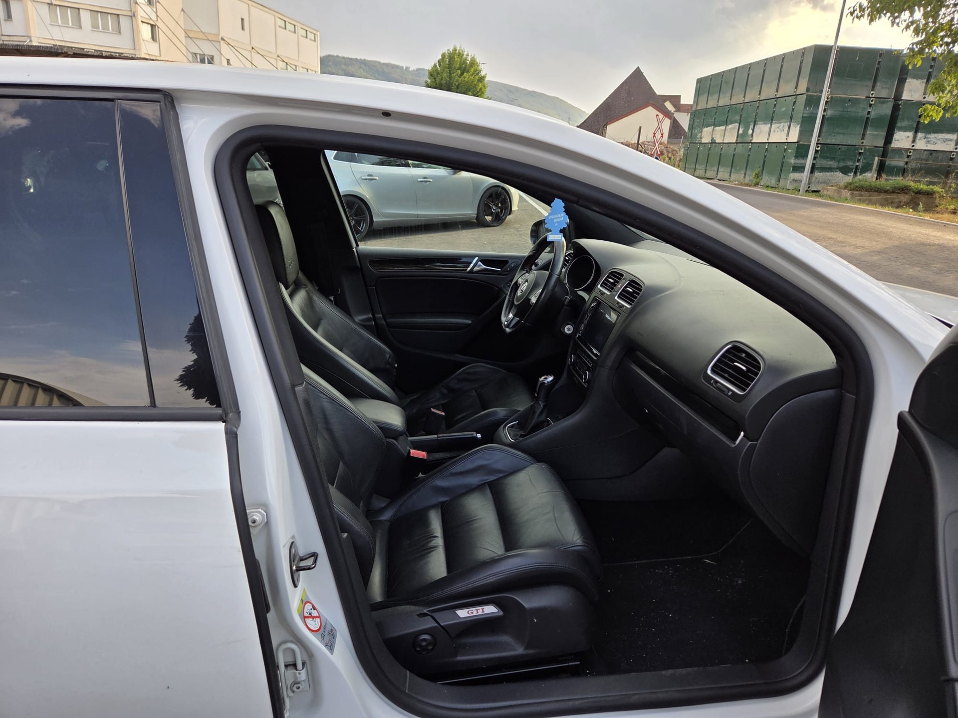 VW Golf 2.0 TSI GTI Edition-image-10