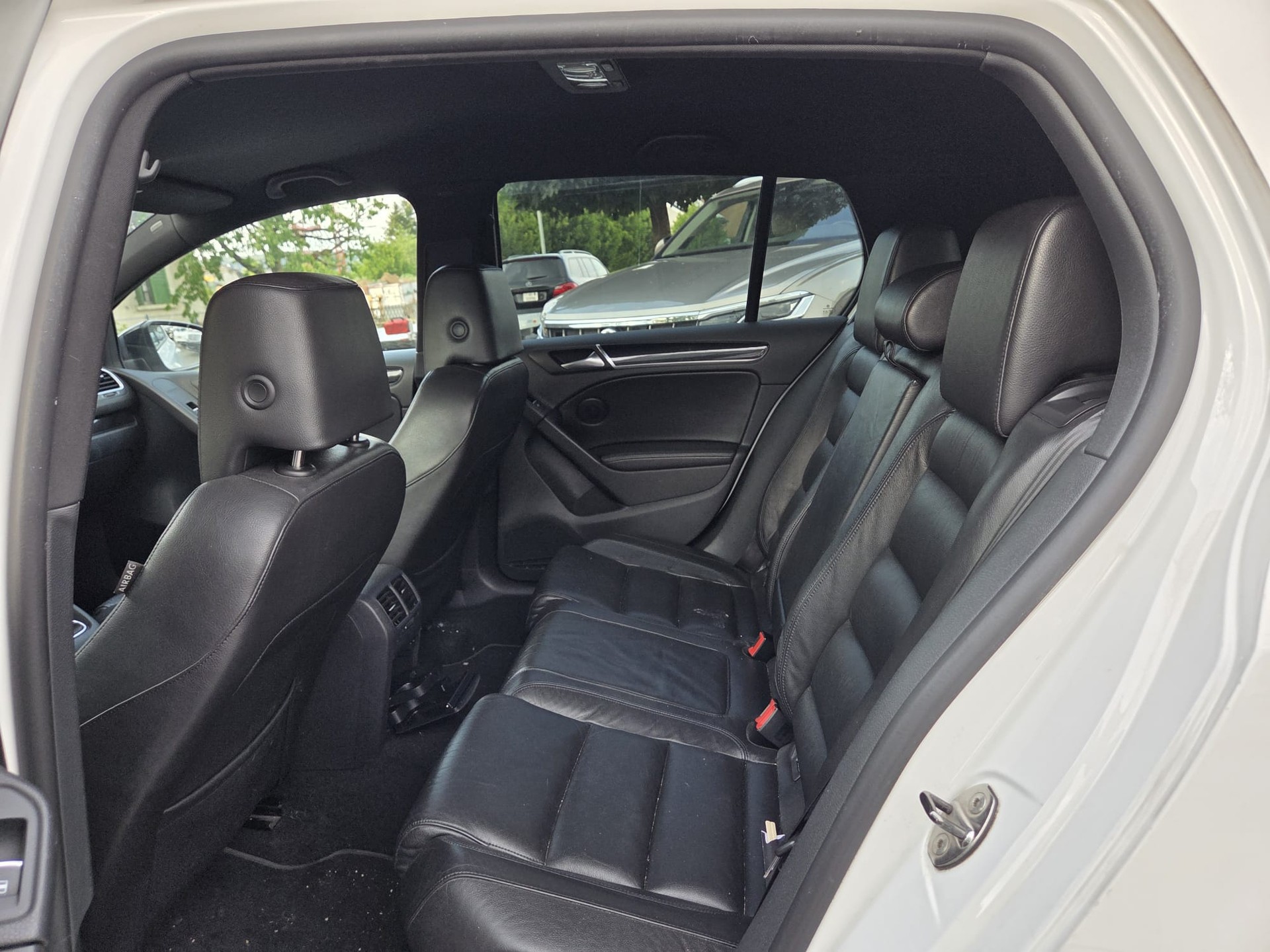 VW Golf 2.0 TSI GTI Edition-image-11