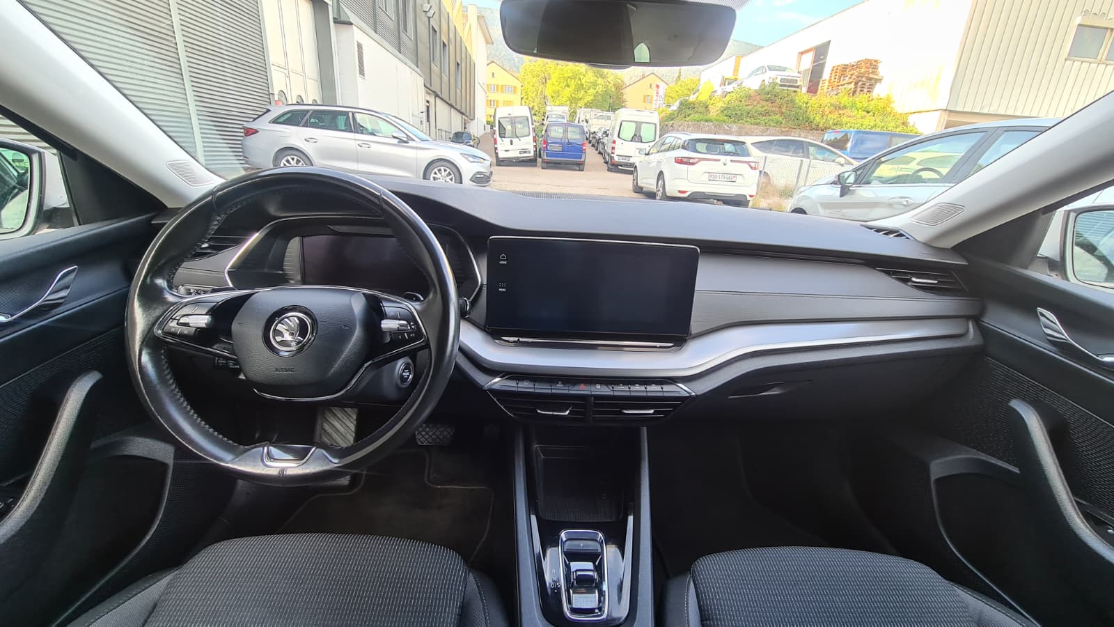 SKODA Octavia Combi 2.0 TDI DSG Ambition ** Gr-Navi ** Sitzheizung ** Abstandsregelsysteme ** Virtual Cockpit ** Frisch Ab MFK **-image-15