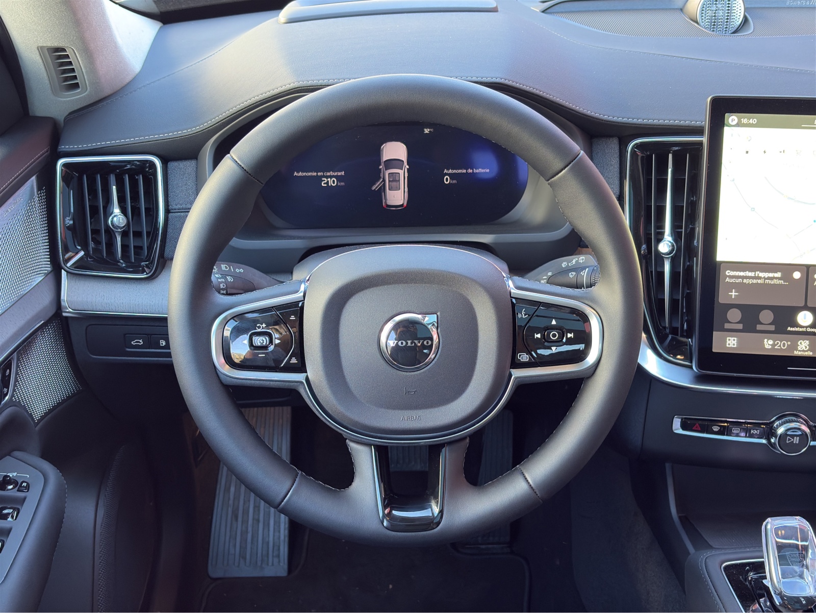 VOLVO XC90 T8 eAWD PluginHybrid Ultra Bright Geartronic-image-9