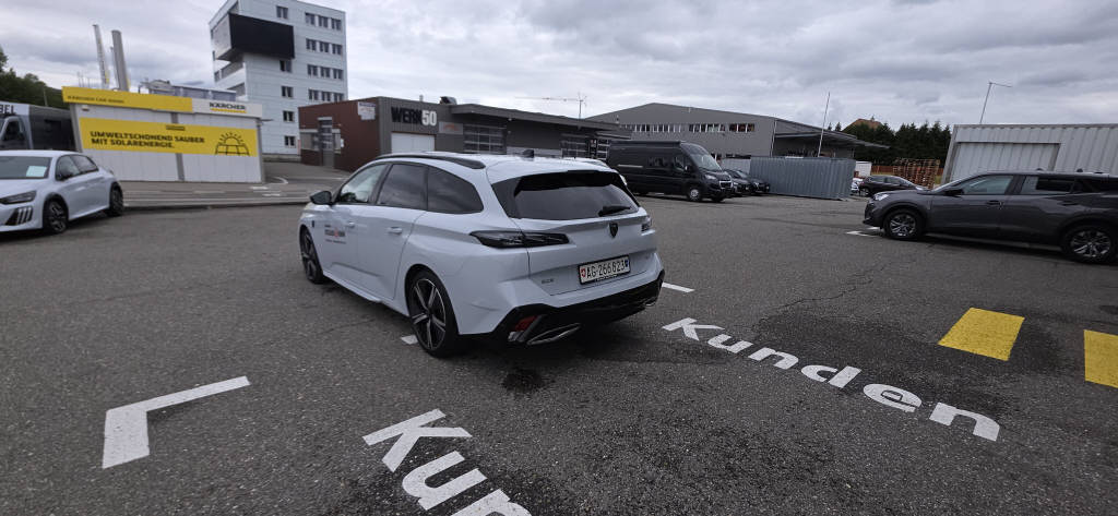 PEUGEOT 308 SW 1.2 Hybrid GT-image-2