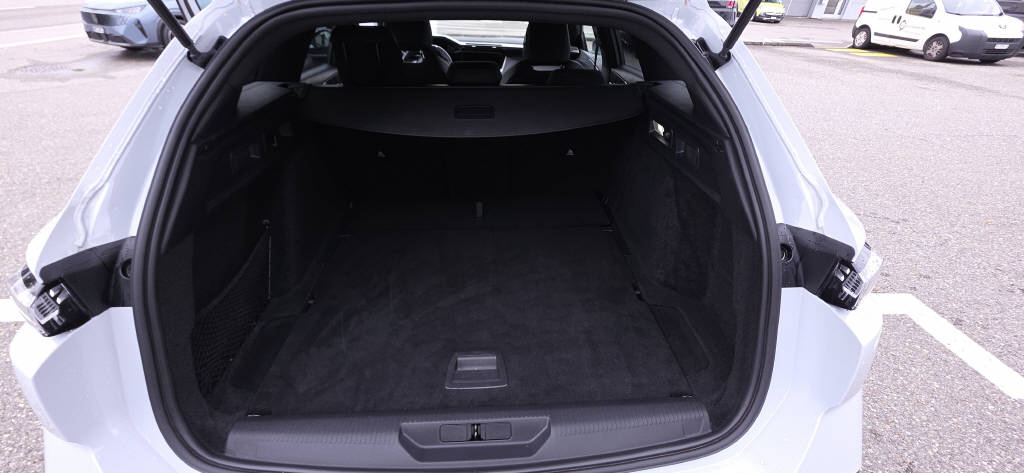 PEUGEOT 308 SW 1.2 Hybrid GT-image-6