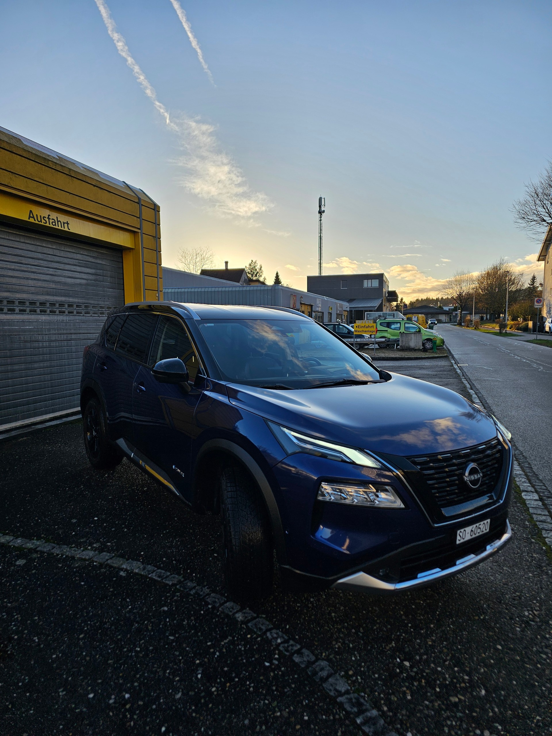 NISSAN 1.5 VC-T Tekna e-4orce 7P-image-2