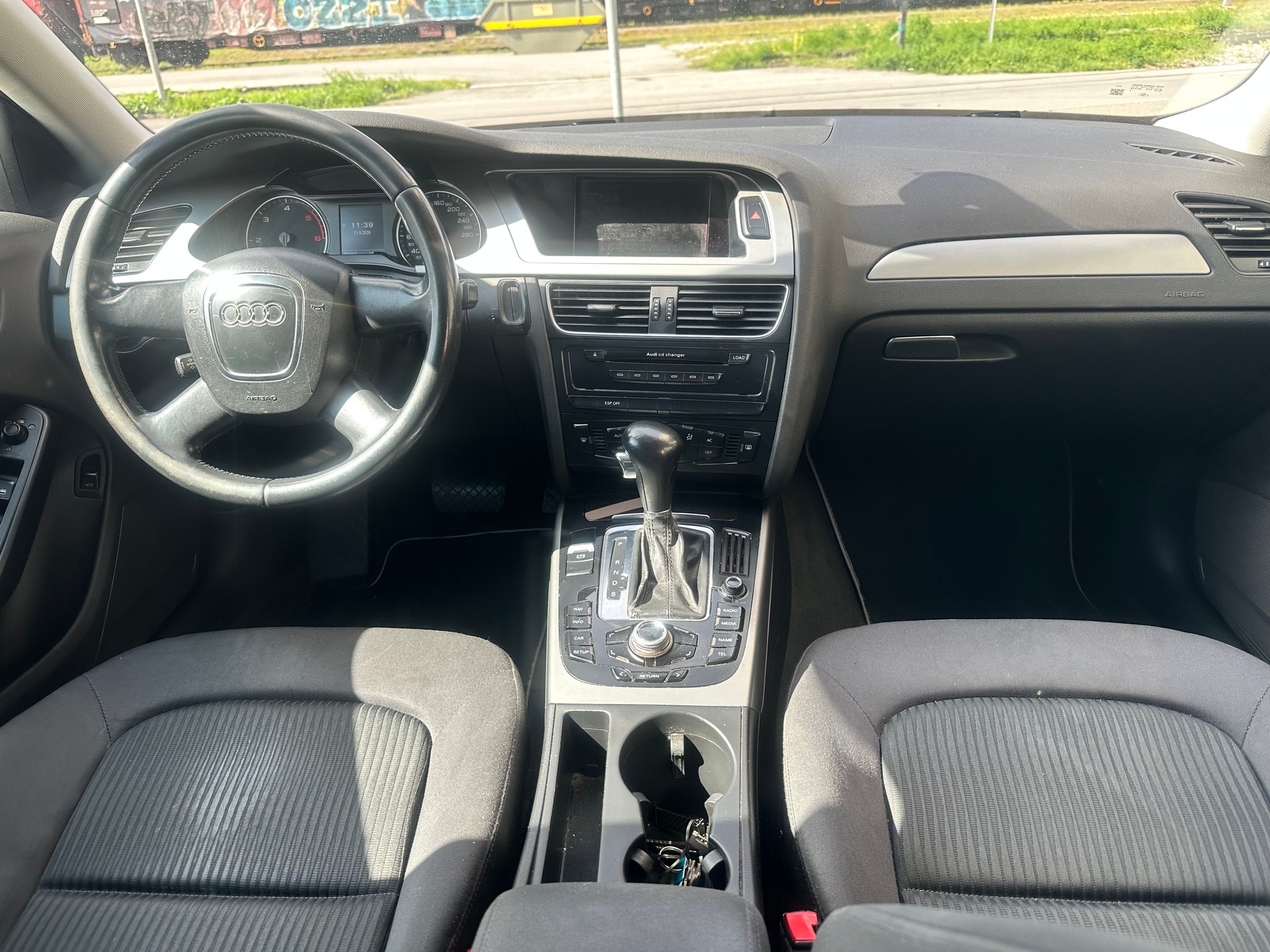 AUDI A4 Limousine 2.7 TDI multitronic-image-11