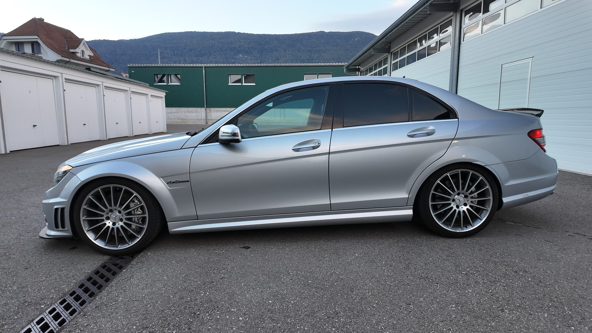 MERCEDES-BENZ C 63 AMG Avantgarde 7G-Tronic-image-2
