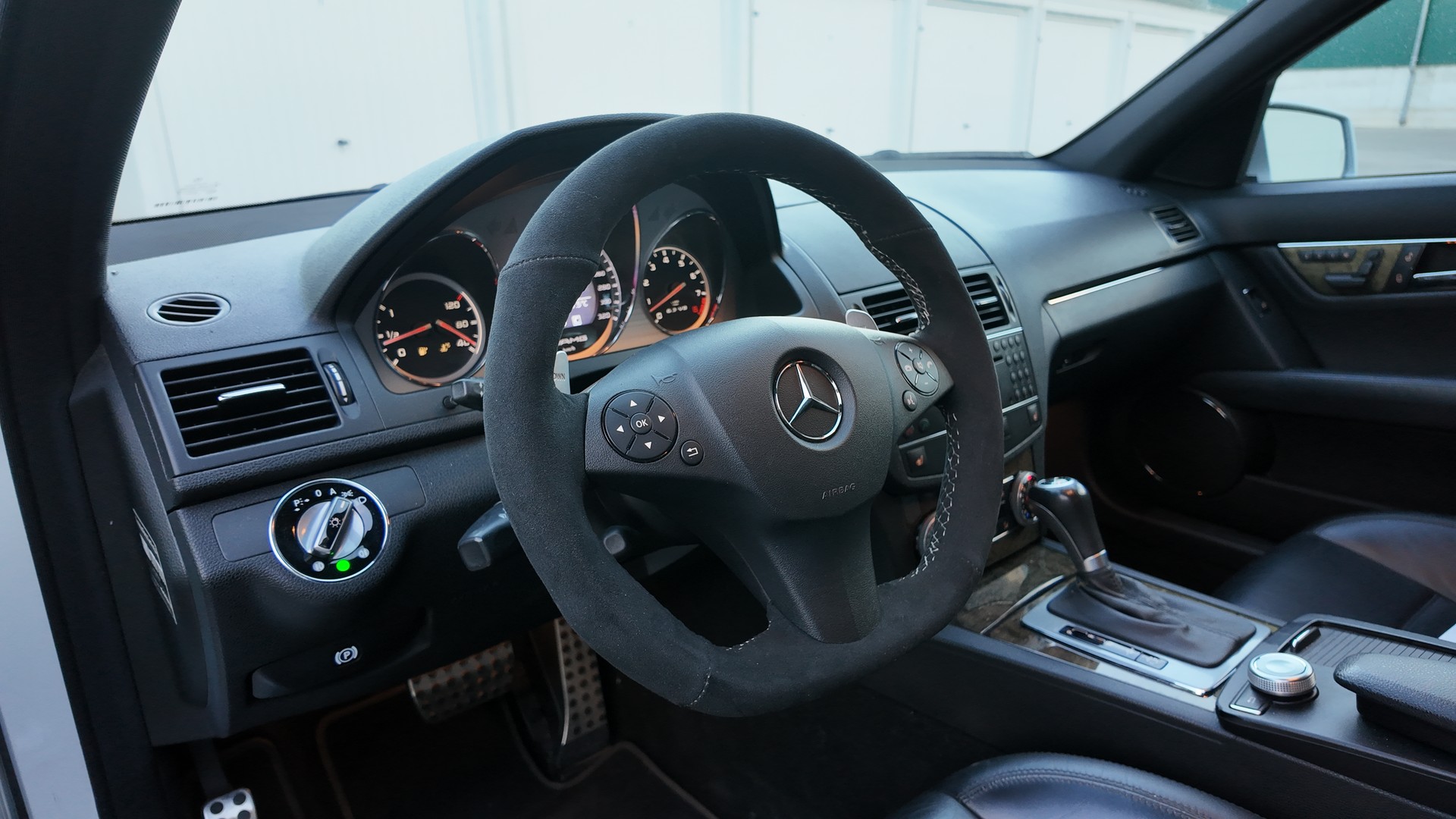 MERCEDES-BENZ C 63 AMG Avantgarde 7G-Tronic-image-5