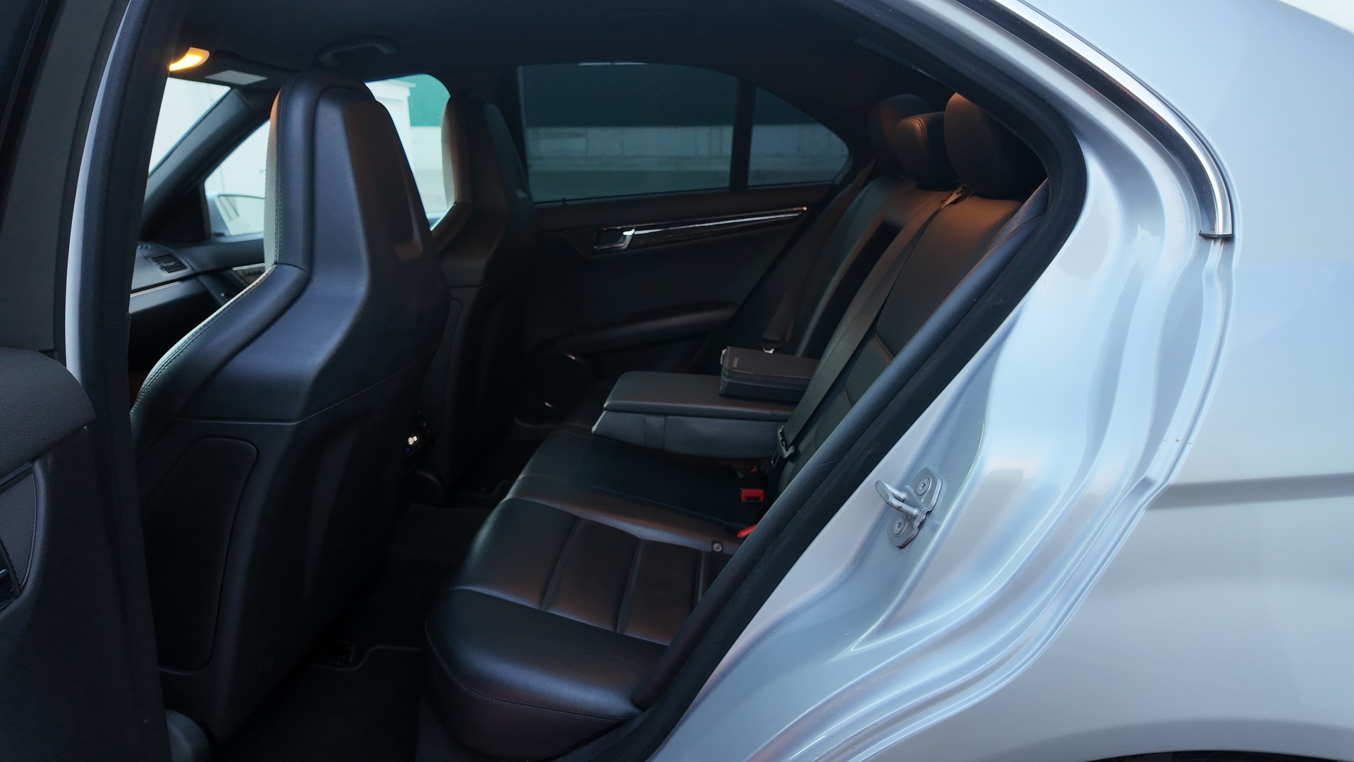MERCEDES-BENZ C 63 AMG Avantgarde 7G-Tronic-image-9