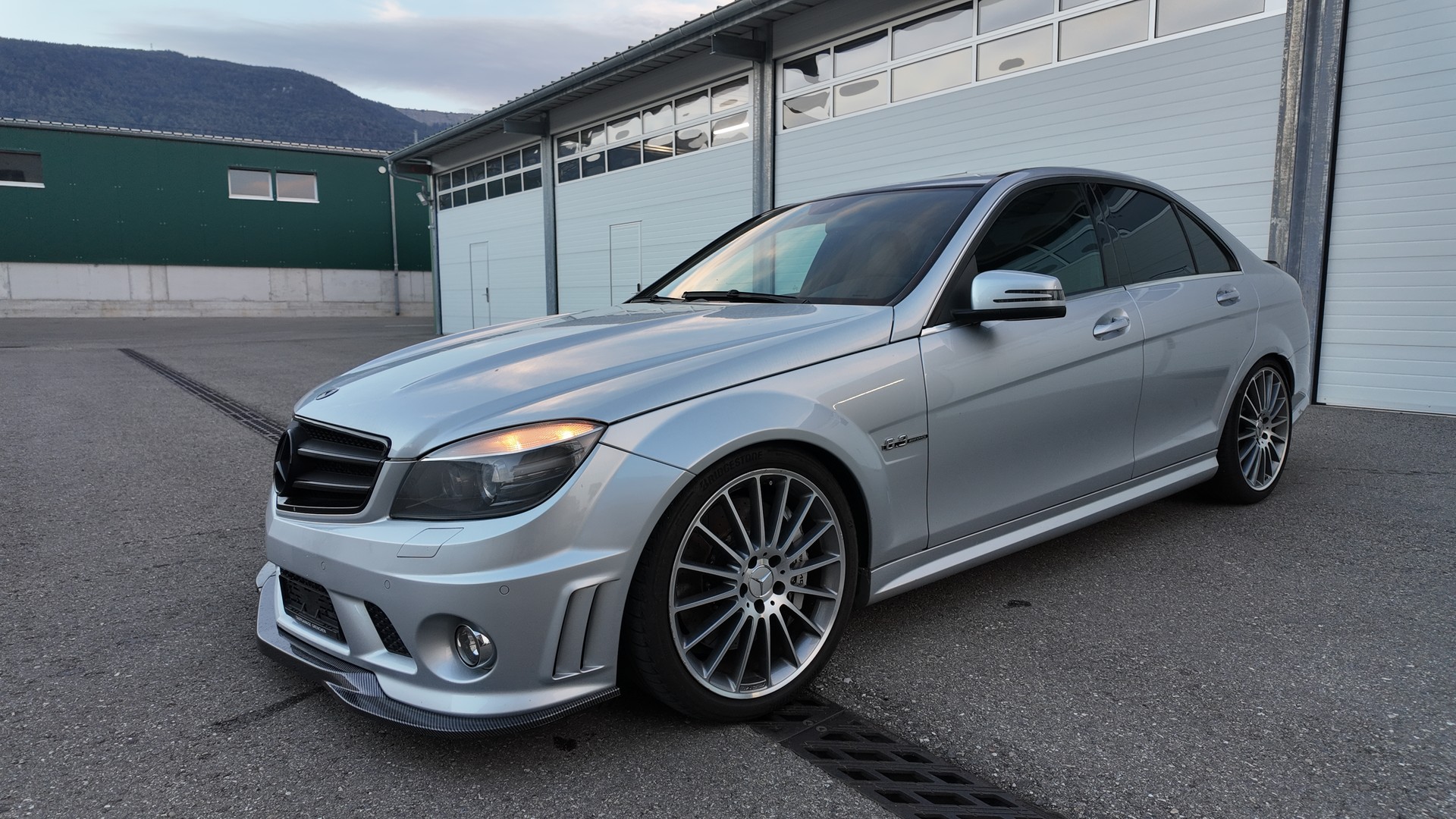 MERCEDES-BENZ C 63 AMG Avantgarde 7G-Tronic-image-1