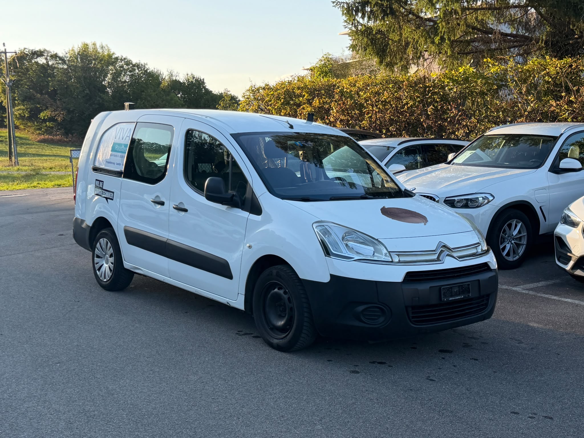 Car photo