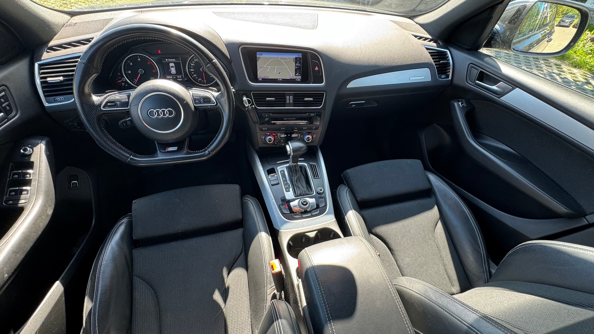 AUDI Q5 2.0 TDI quattro S-tronic-image-7