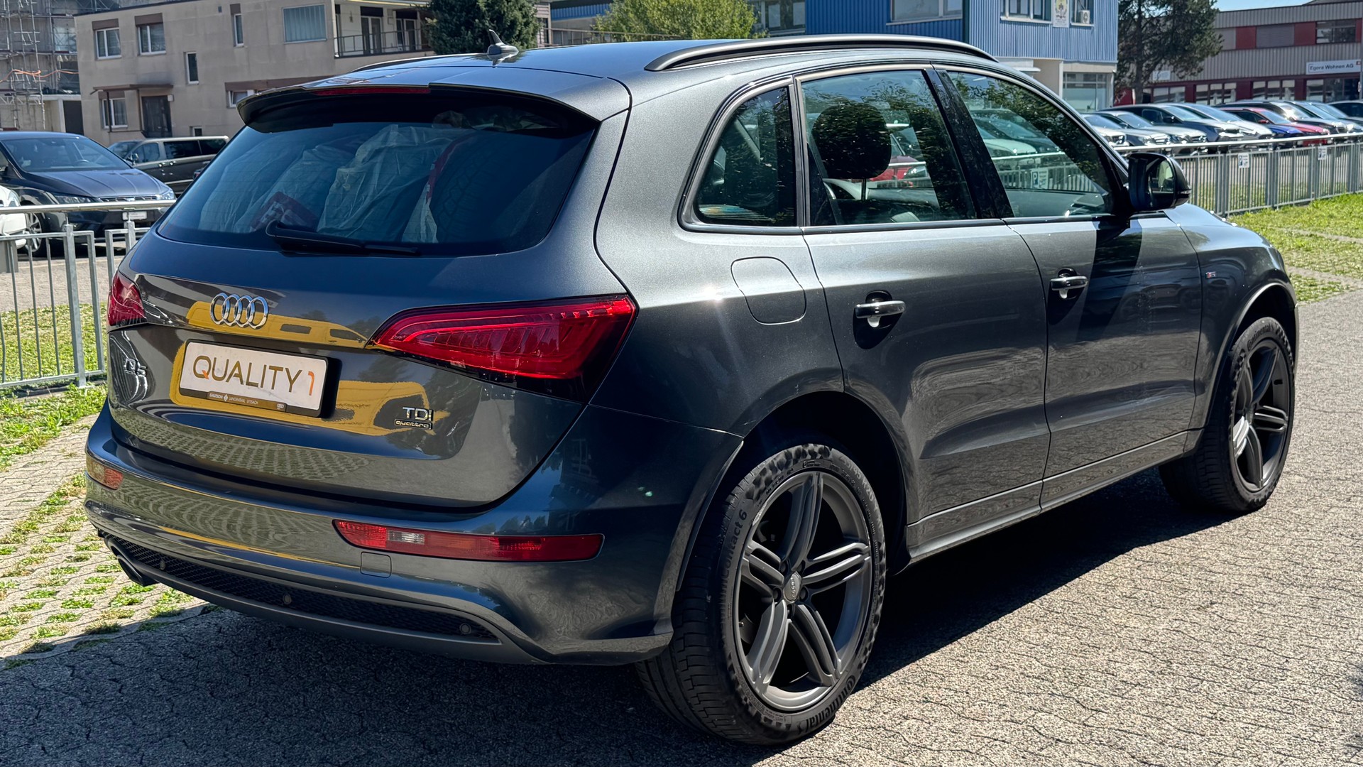 AUDI Q5 2.0 TDI quattro S-tronic-image-2