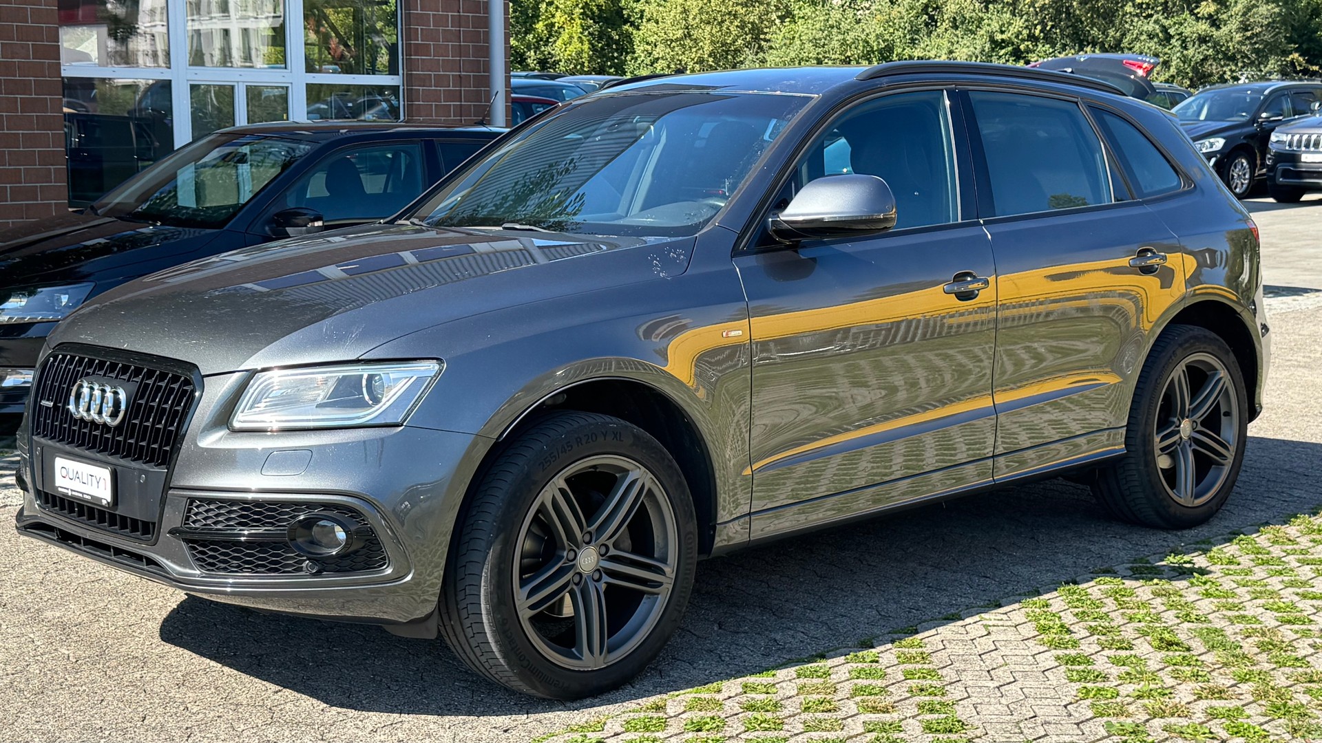 AUDI Q5 2.0 TDI quattro S-tronic-image-0