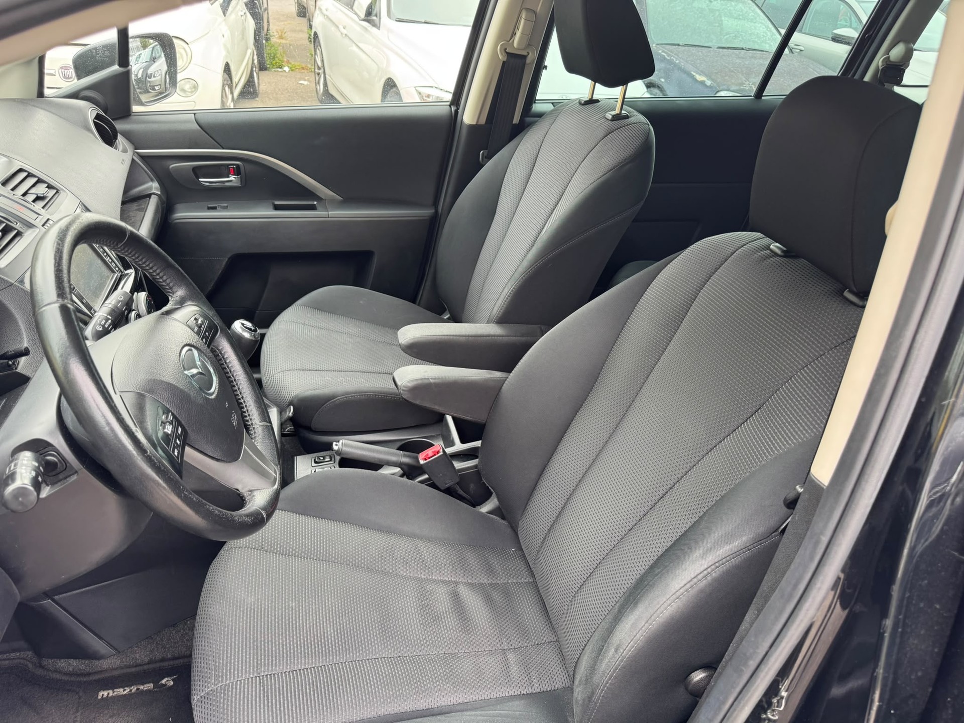 MAZDA 5 1.6 16V CD Confort-image-12