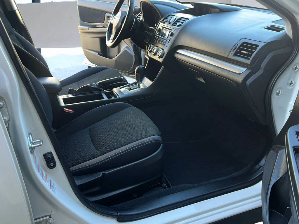 SUBARU XV 2.0i Swiss Two-image-21