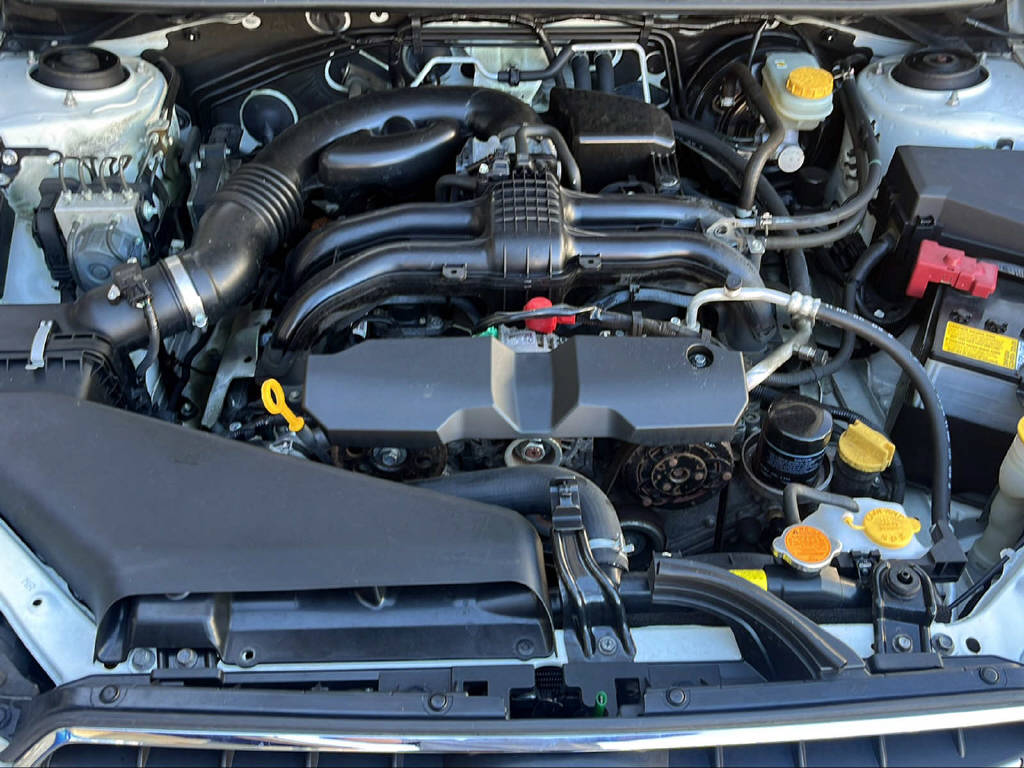 SUBARU XV 2.0i Swiss Two-image-23